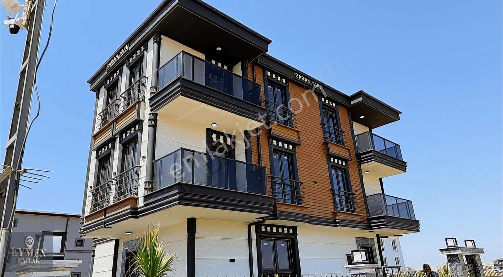 Eymen Emlak Yeniçiflik Merkezde Ultura Lüx Yerden Isıtmalı Villa