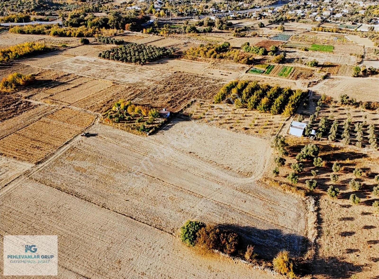 Kısa Süreliğine Tuzabat Köyünde Doğa İle İçiçe 1309m2 Tarla - Görsel 12