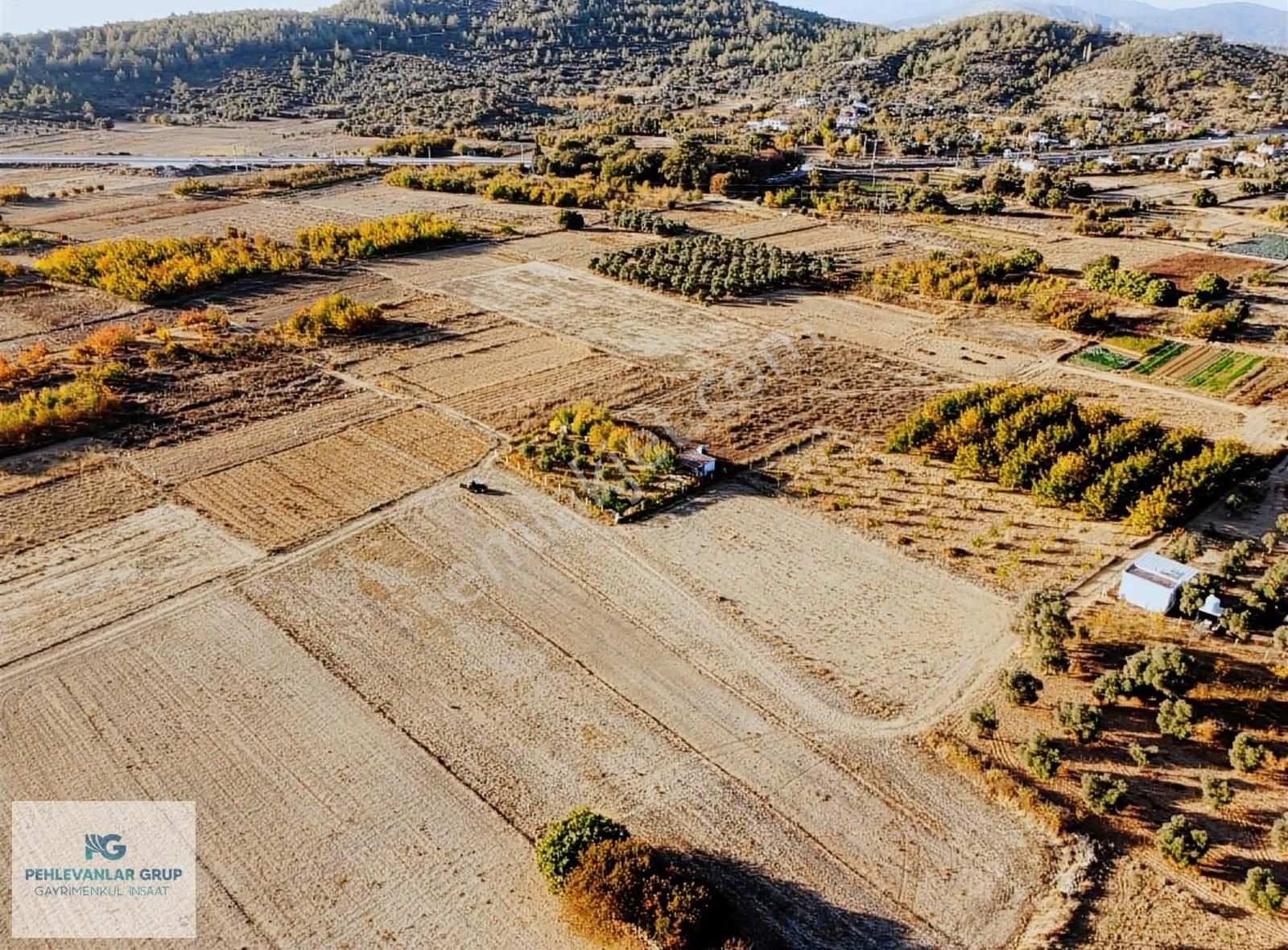 Kısa Süreliğine Tuzabat Köyünde Doğa İle İçiçe 1309m2 Tarla - Görsel 29