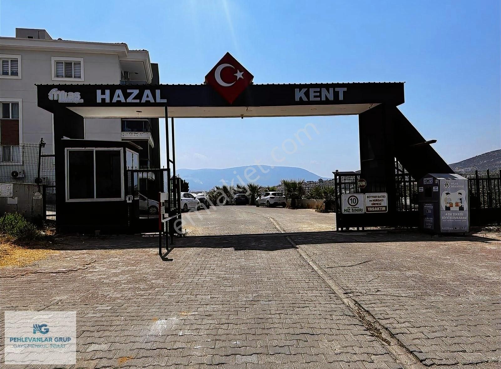 Pehlevanlar'dan Hazalkent Sitesinde Arakat Havuzlu 3+1 Daire