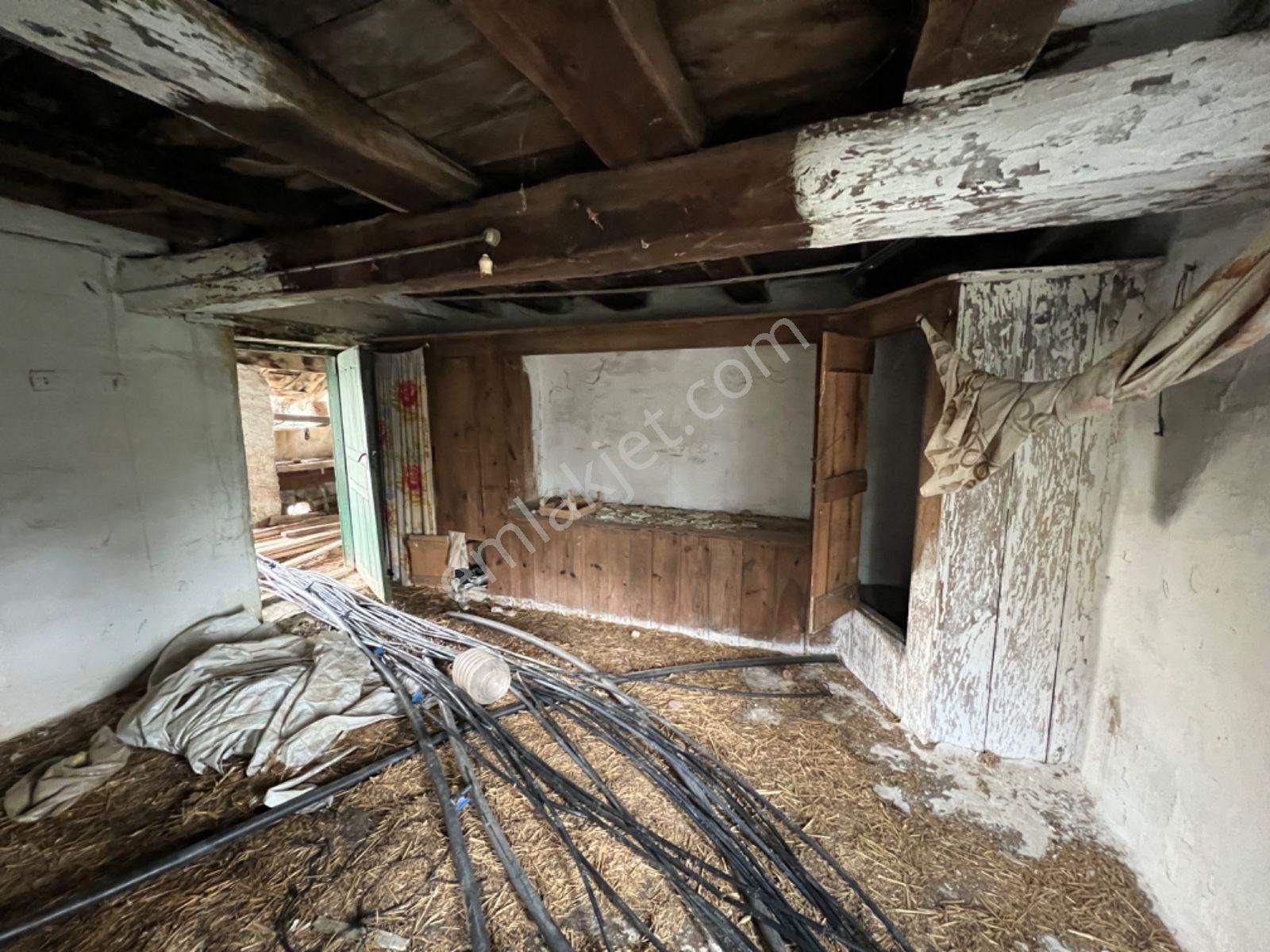 Milas Akkovanlık’ta 1.730 M² Tek Tapu Taş Ev Ve Bahçe - Görsel 17