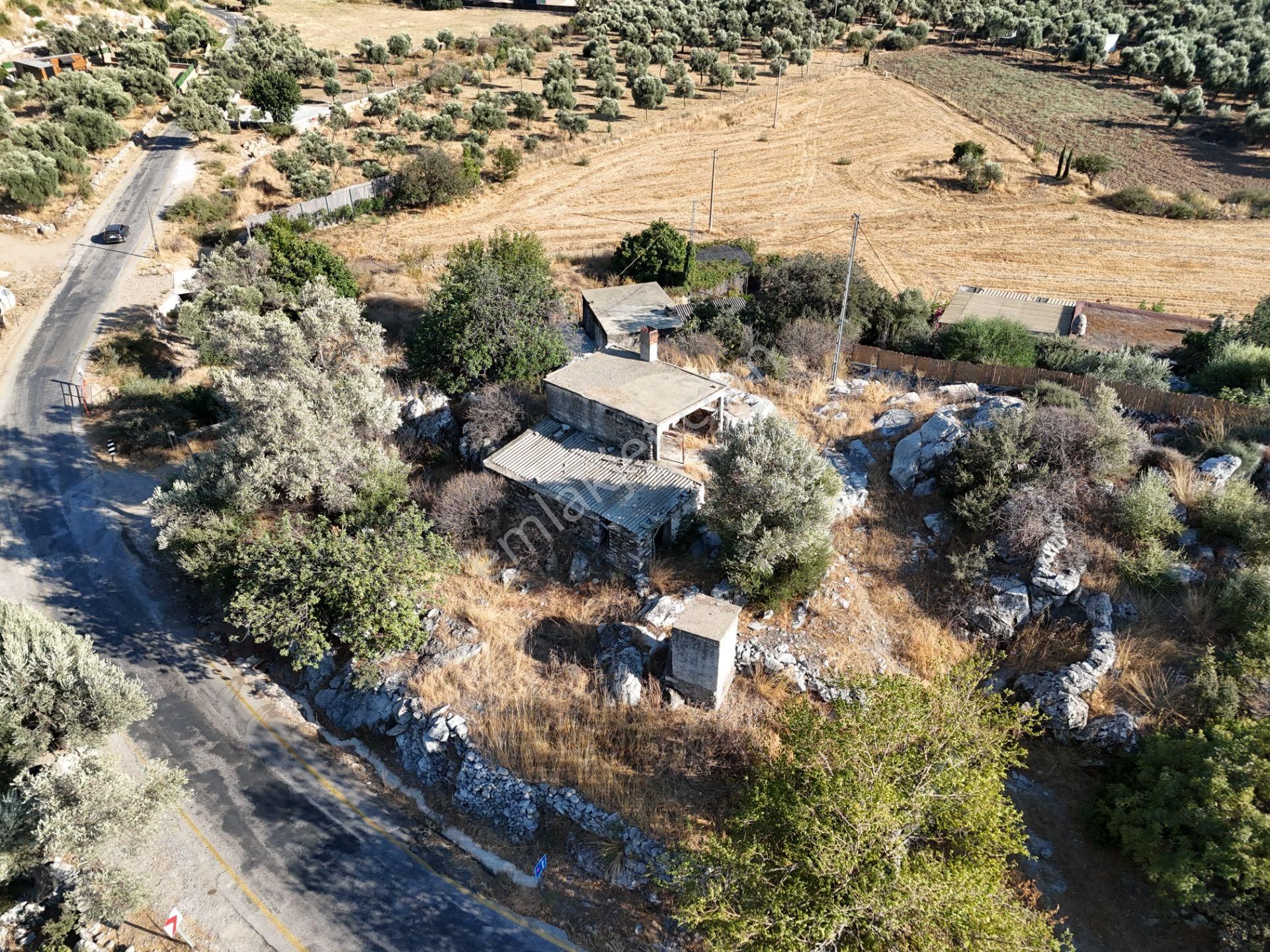 Milas Çökertmede Deniz Manzaralı Tapulu 800m2 Müstakil Ev - Görsel 7