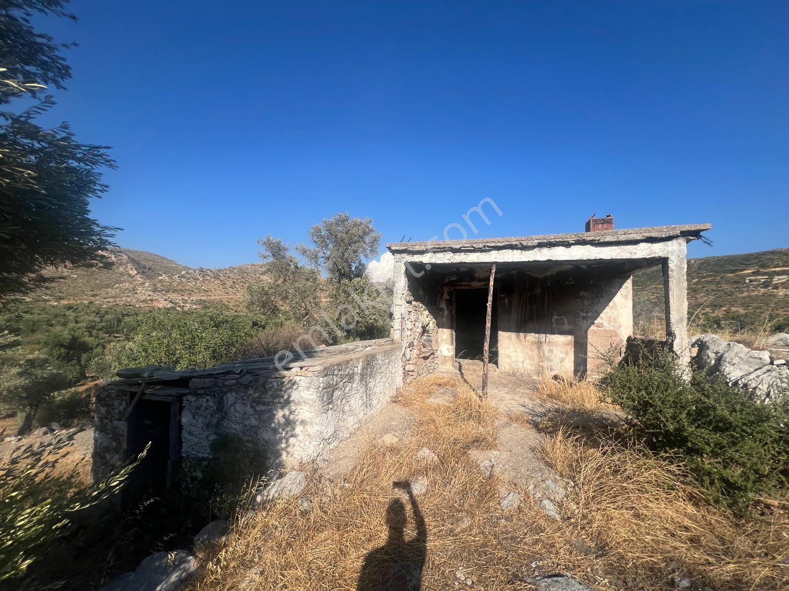 Milas Çökertmede Deniz Manzaralı Tapulu 800m2 Müstakil Ev - Görsel 29