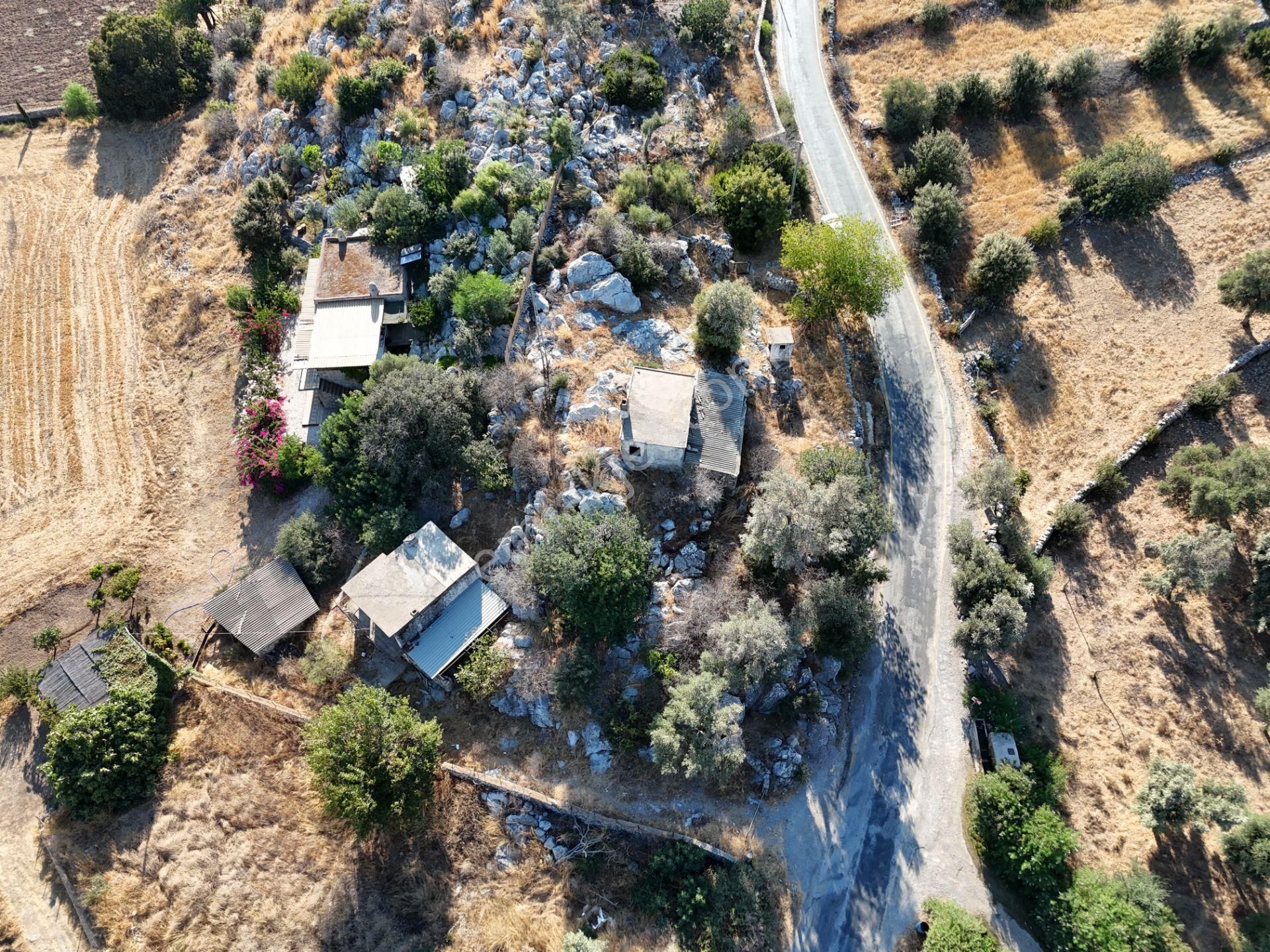 Milas Çökertmede Deniz Manzaralı Tapulu 800m2 Müstakil Ev - Görsel 20