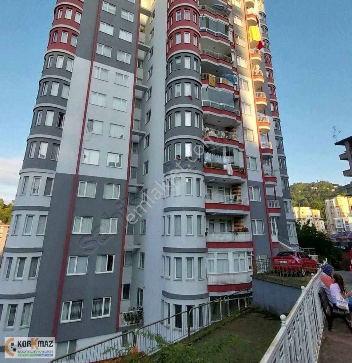 Merkeze Yakın Deniz Manzaralı 3+1 Kiralık Daire