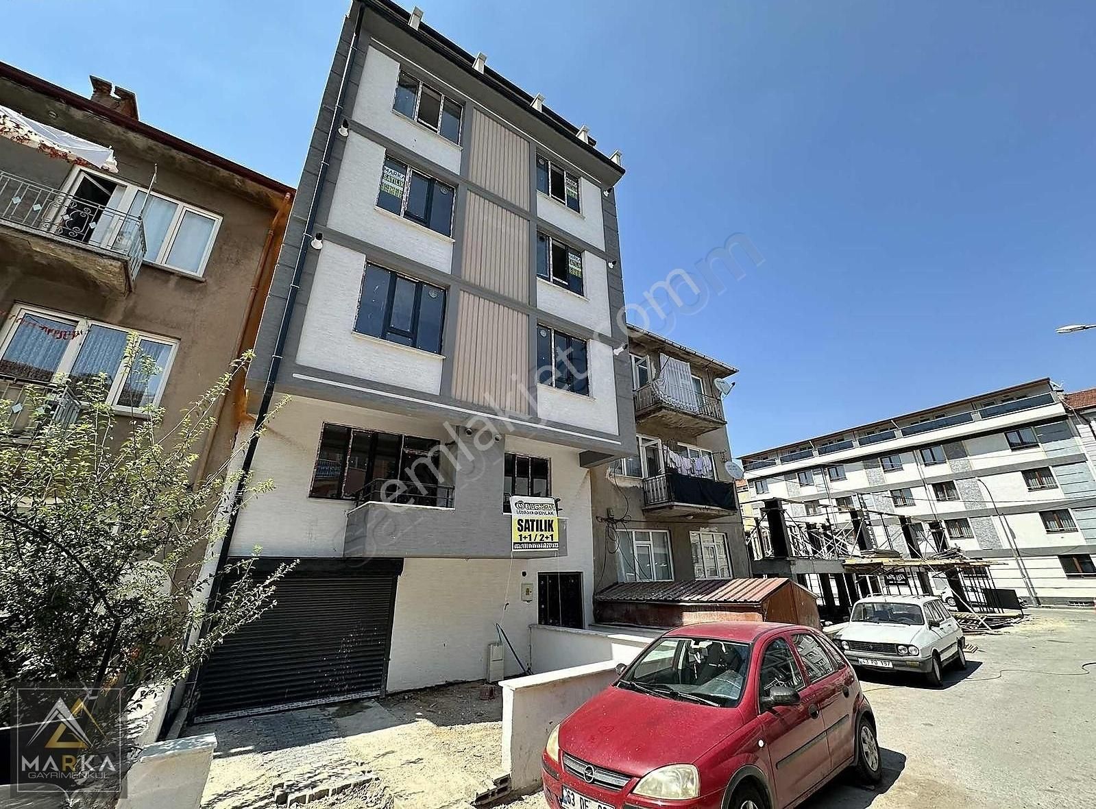 Marka'dan Cafeler Caddesi Arkası Lüks 1+1 Satılık Apartlar