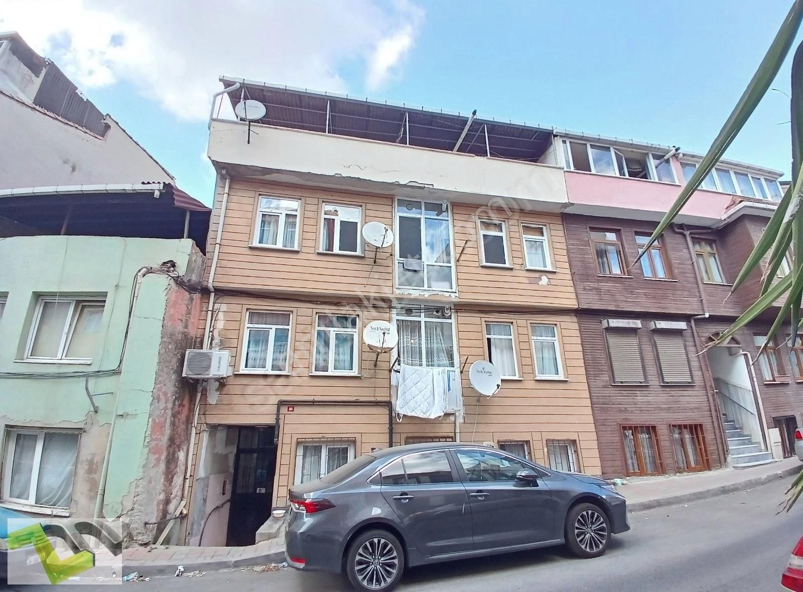Üsküdar Bağlarbaşı Satılık 2+1daire