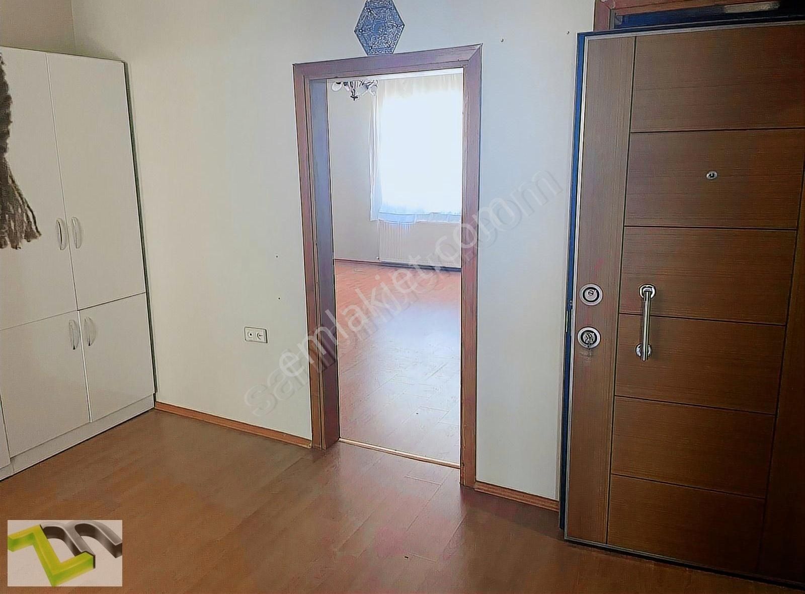 Öğrenciye Veya Bayana 2+1 Yarı Eşyalı Kiralık Daire