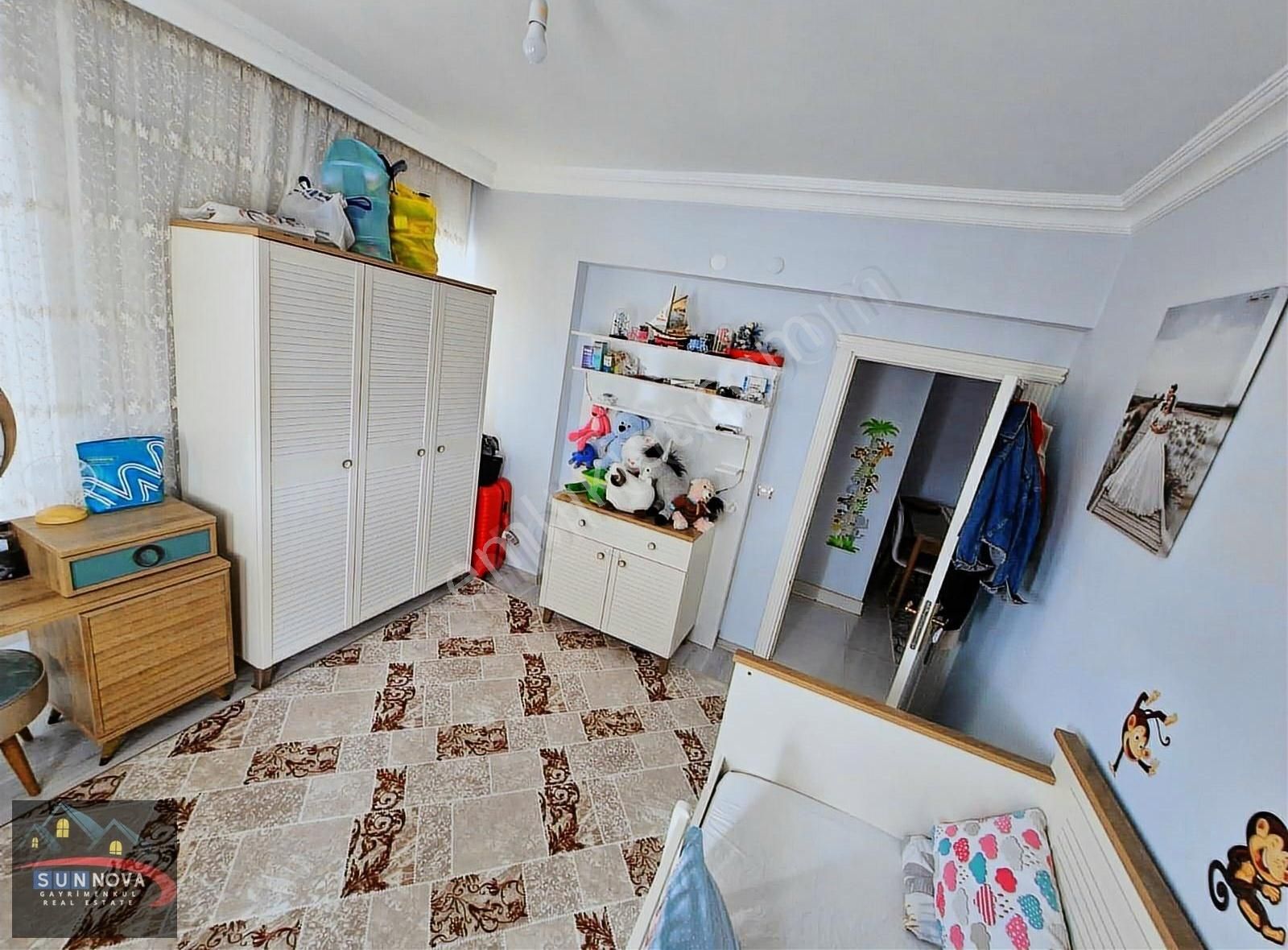 Bahçeyakada Site İçi, Ultra Geniş 3+1 , Asansörlü,ara Kat - Görsel 9