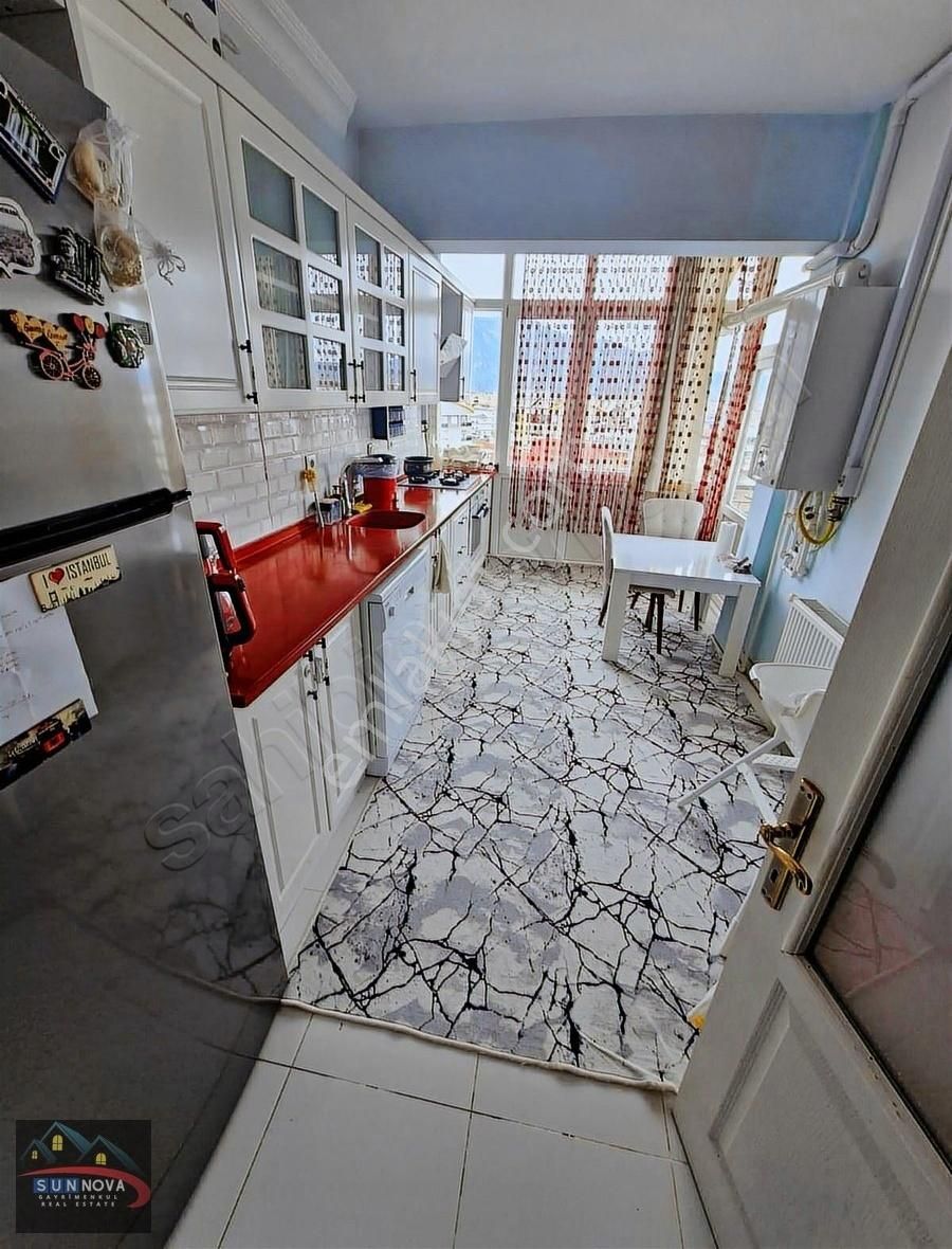Bahçeyakada Site İçi, Ultra Geniş 3+1 , Asansörlü,ara Kat - Görsel 6