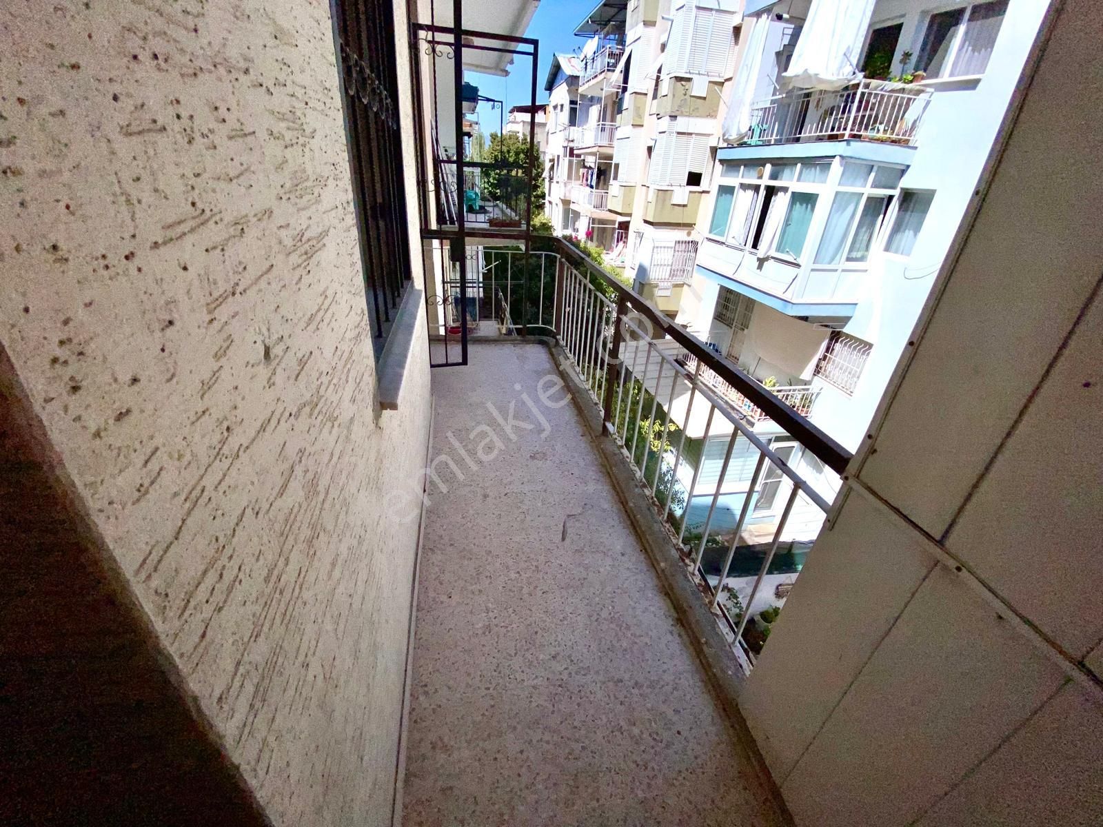 Arga'dan Buca Çevik Bir Meydan Yakını Ara Kat 3+1 Kiralık Daire. - Görsel 16