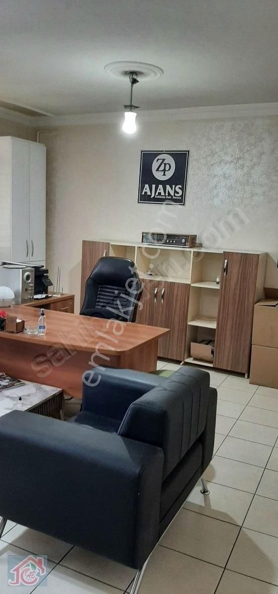 Kışla Caddesinde Lcw Nin Arkasında Kiralık Eşyalı Ofis