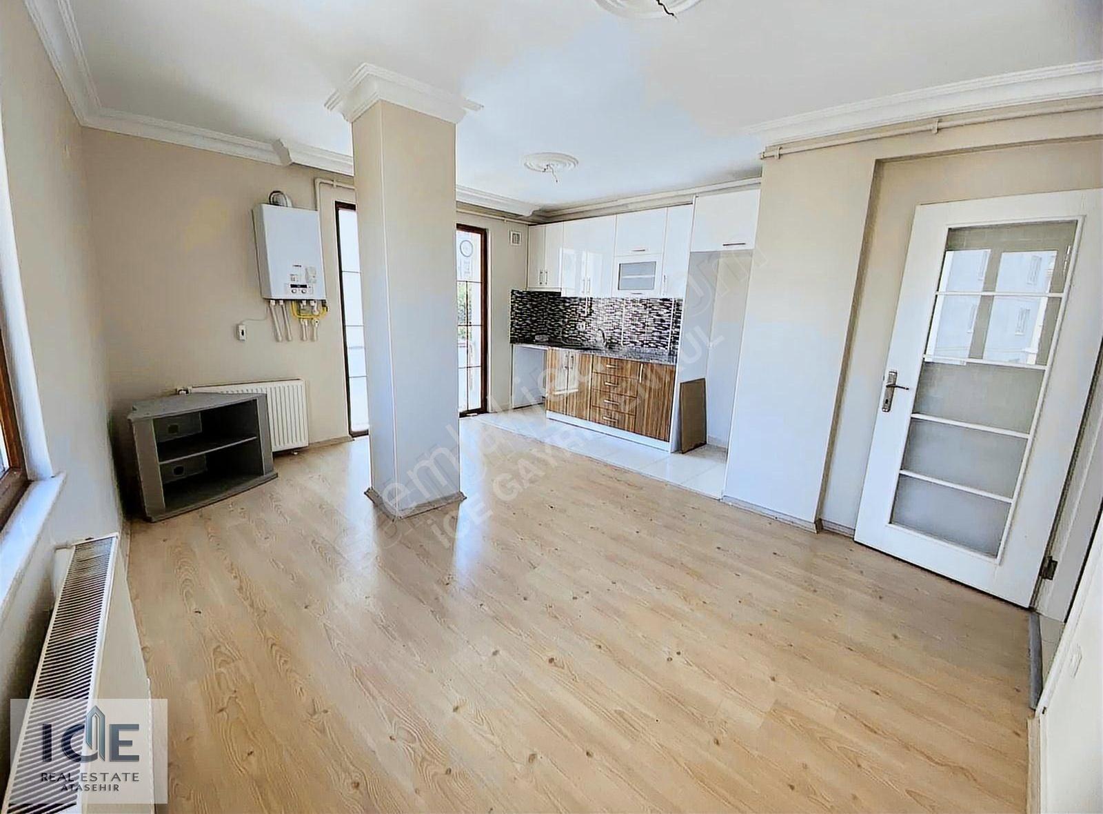 K.bakkalköy'de Merkezi Konunmda Ara Kat Kiralık 2+1 Boş Daire