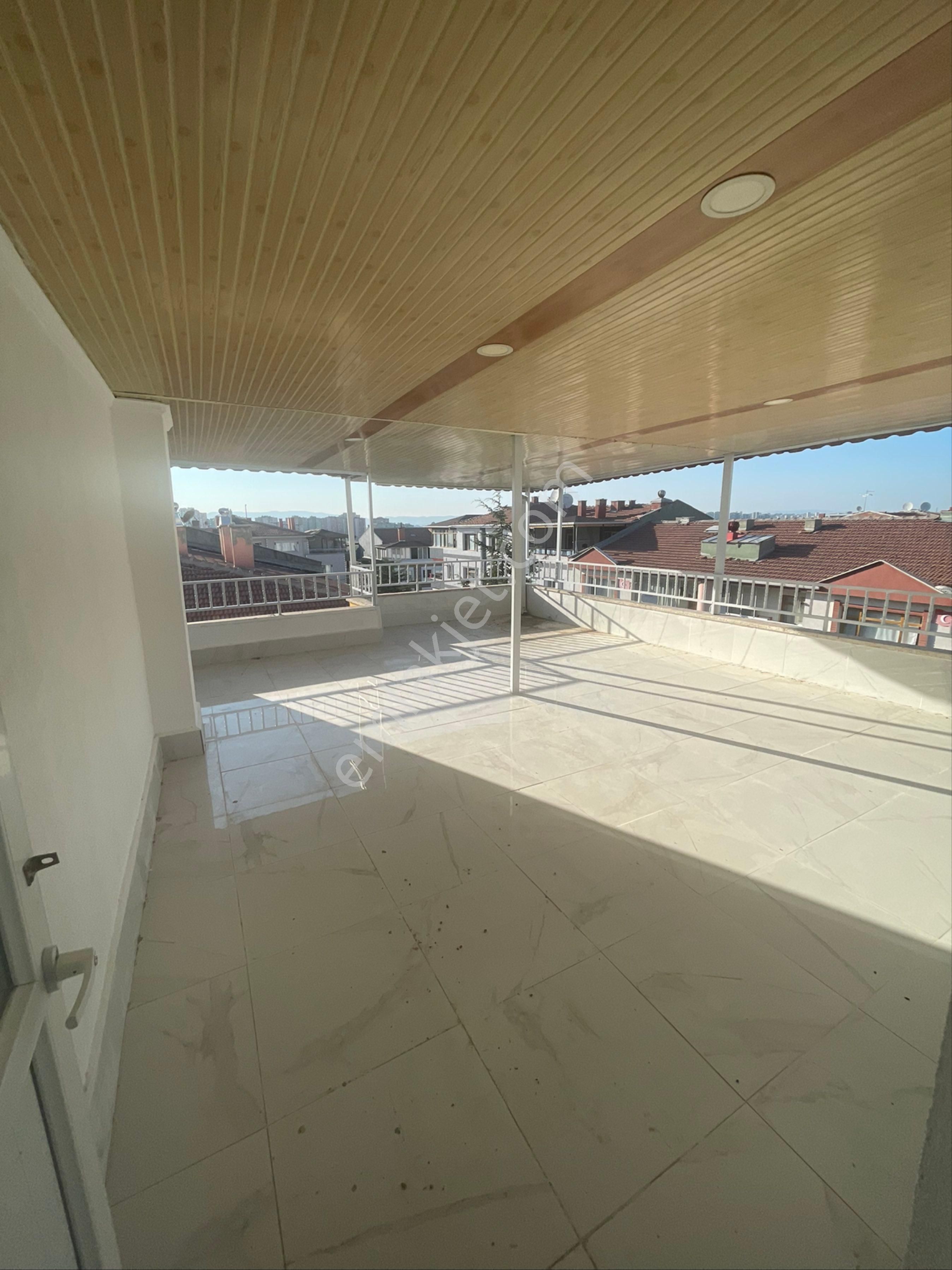 Ankara Etimesgut Topçu’da Satılık 6 + 1 Teras Full Yapılı
