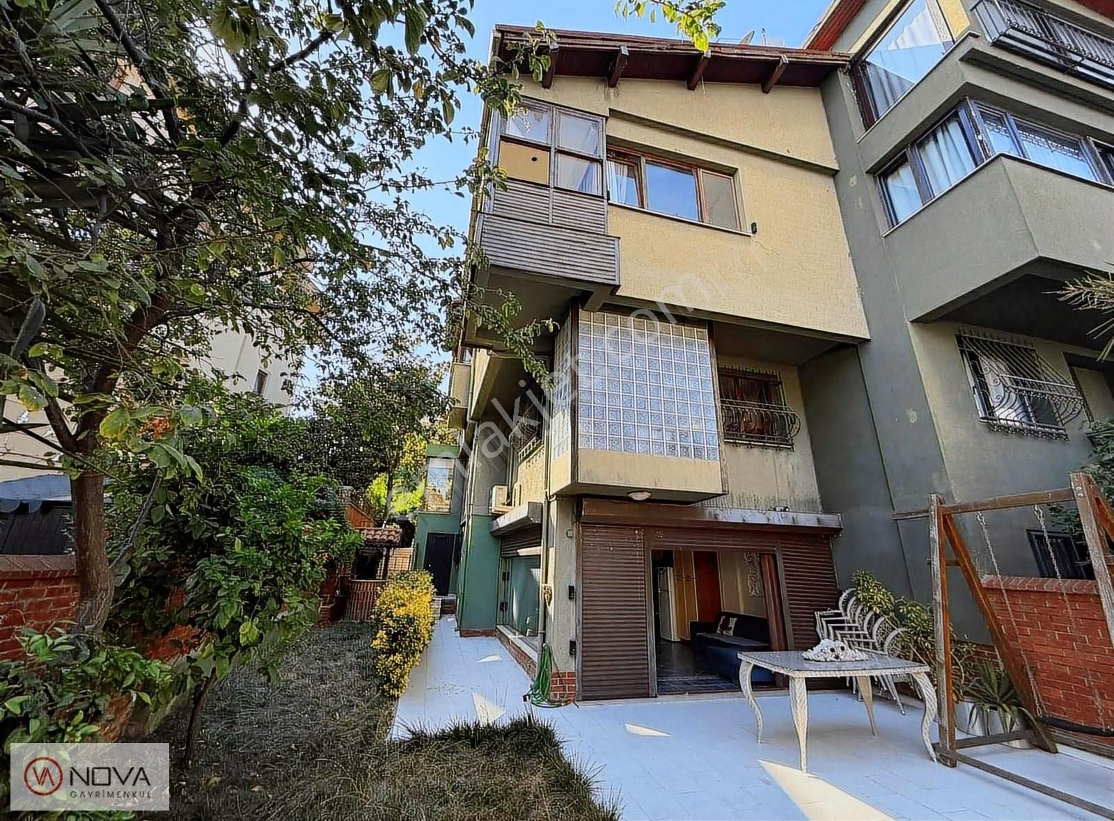 Dragosun Kalbinde, Deniz Manzaralı, Donanımlı 5+3 Satılık Villa