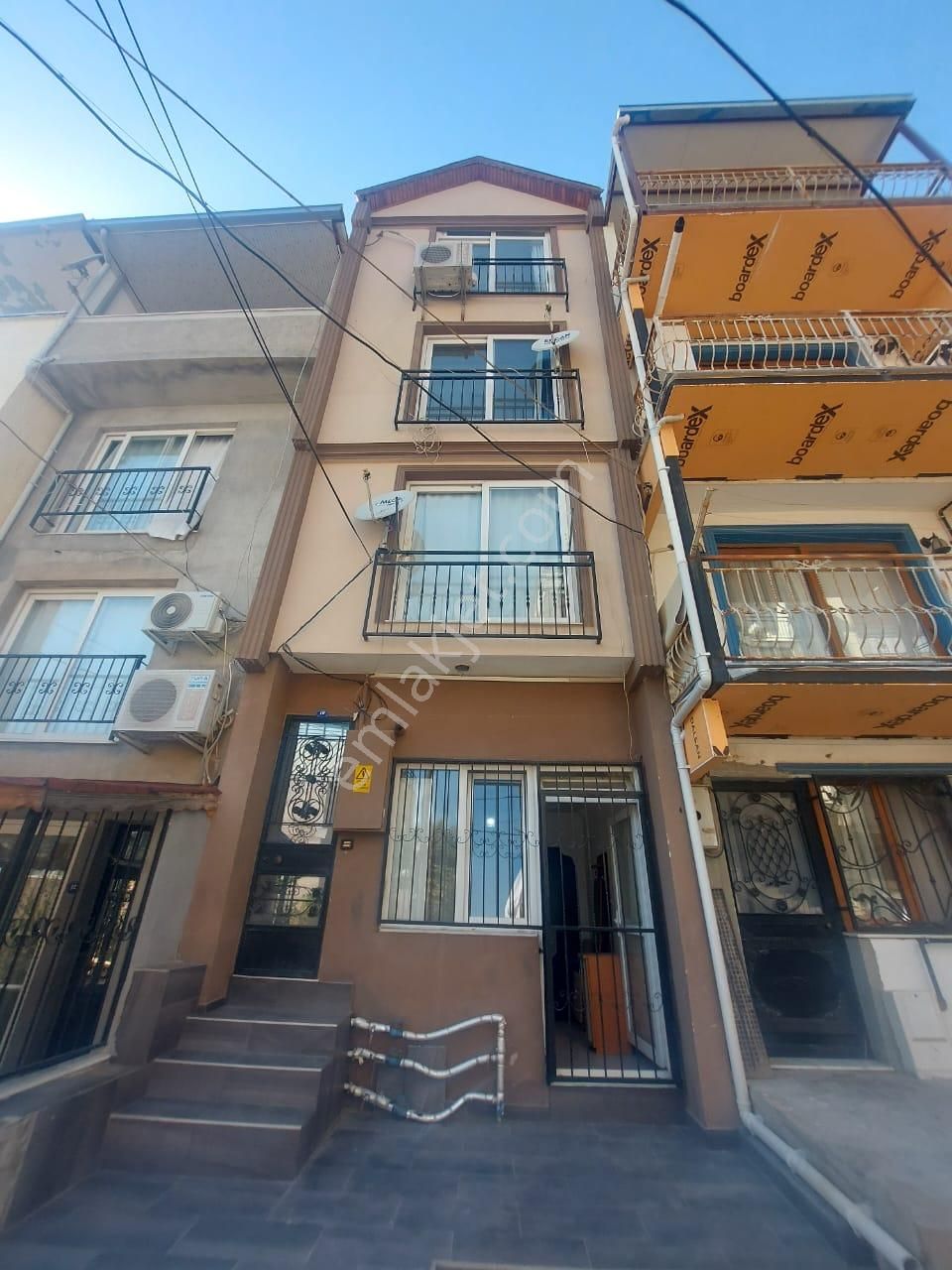 Bornova Atatürk Mahallesi'nde Satılık 1+0 Stüdyo Daire