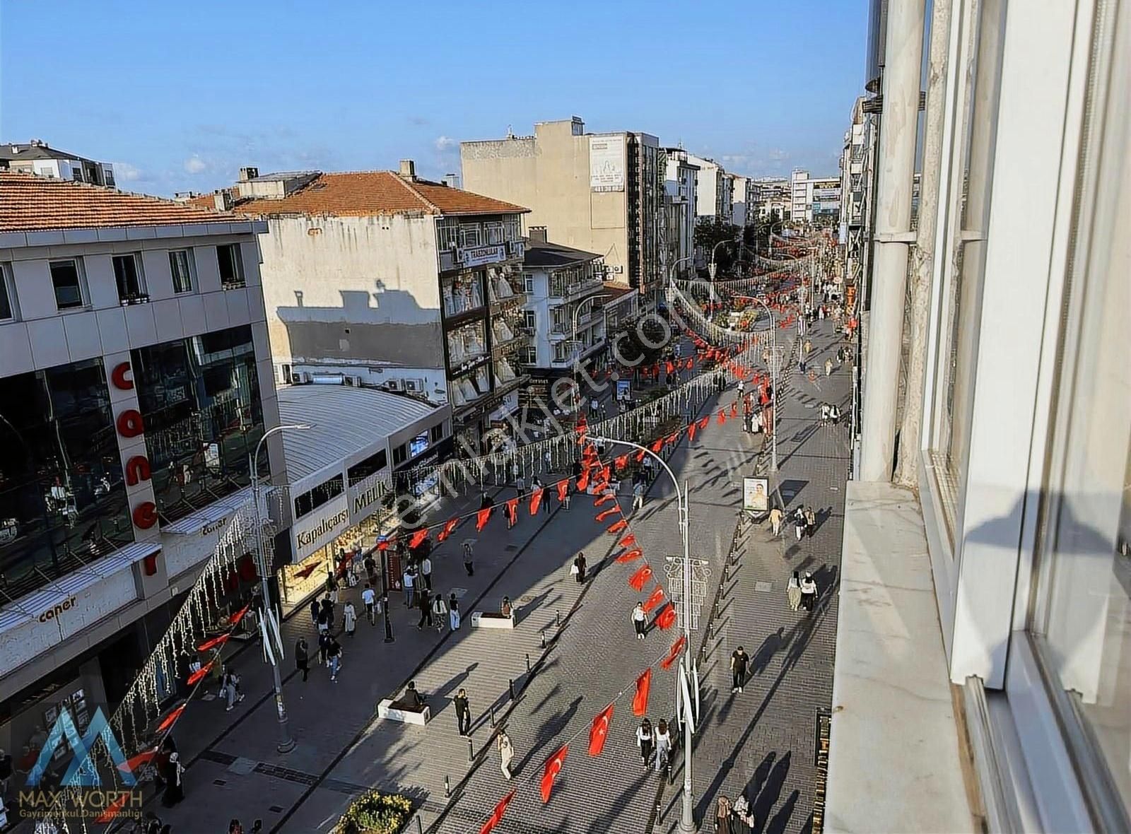 Kiralık 2+1 Daire Ümraniye Çarşıda