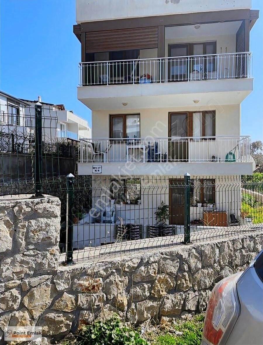 Karaburun İğdeleraltı Plajında Acil Satılık