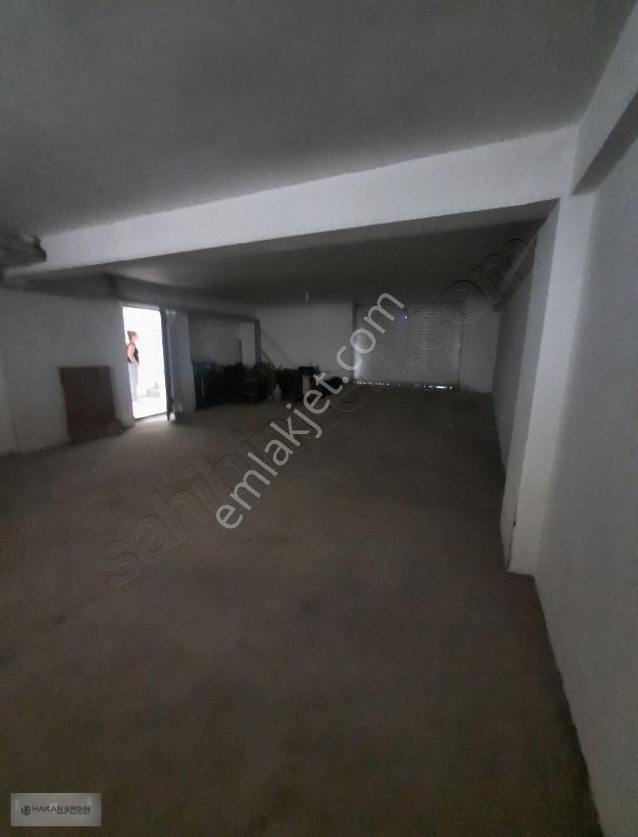 Kiralık 2+1 Bakımlı Daire Arakat Karanlık Odası Yoktur.