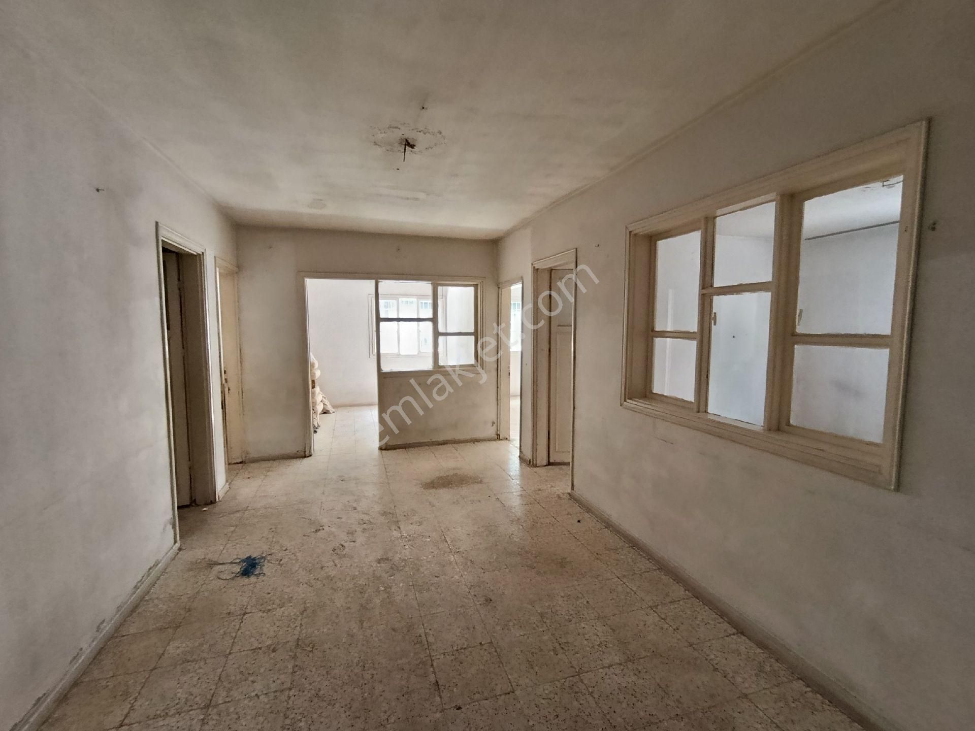 Yeşilyuva Mah.çarşıya Yürüme Mesafesinde Köşe Başı3+1 /170 M² Tapu'lu Müstakilkomple Satılık - Görsel 11