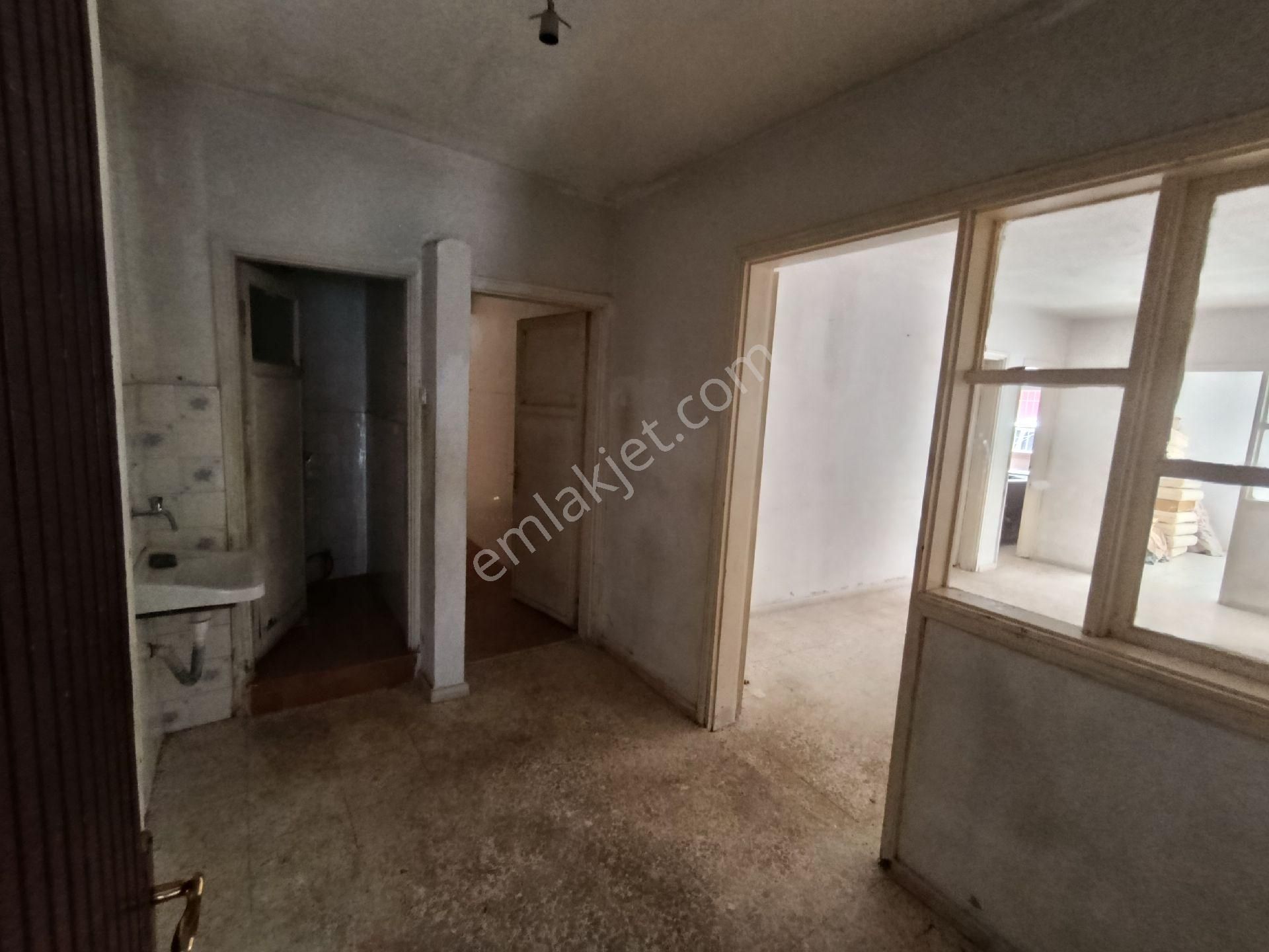 Yeşilyuva Mah.çarşıya Yürüme Mesafesinde Köşe Başı3+1 /170 M² Tapu'lu Müstakilkomple Satılık - Görsel 10