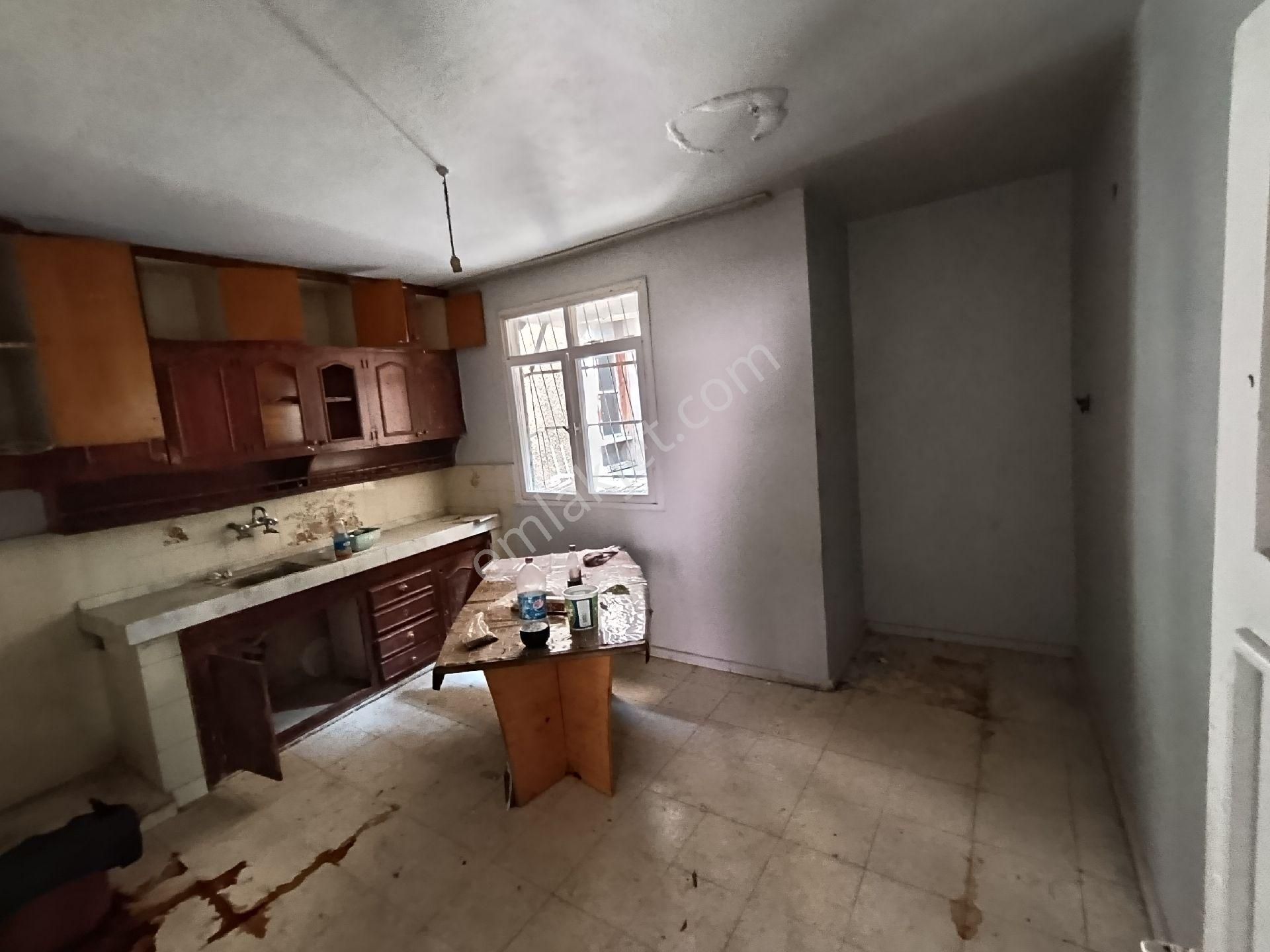 Yeşilyuva Mah.çarşıya Yürüme Mesafesinde Köşe Başı3+1 /170 M² Tapu'lu Müstakilkomple Satılık - Görsel 14