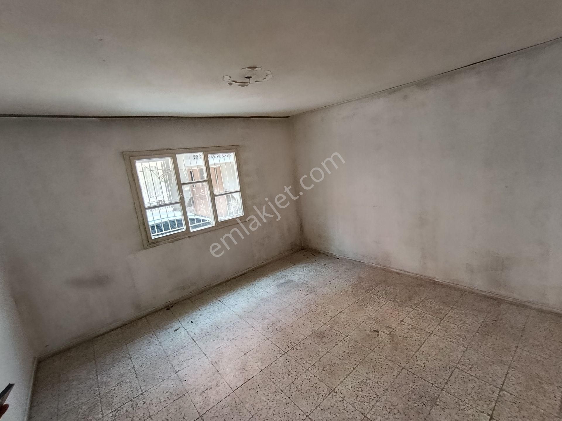 Yeşilyuva Mah.çarşıya Yürüme Mesafesinde Köşe Başı3+1 /170 M² Tapu'lu Müstakilkomple Satılık - Görsel 4