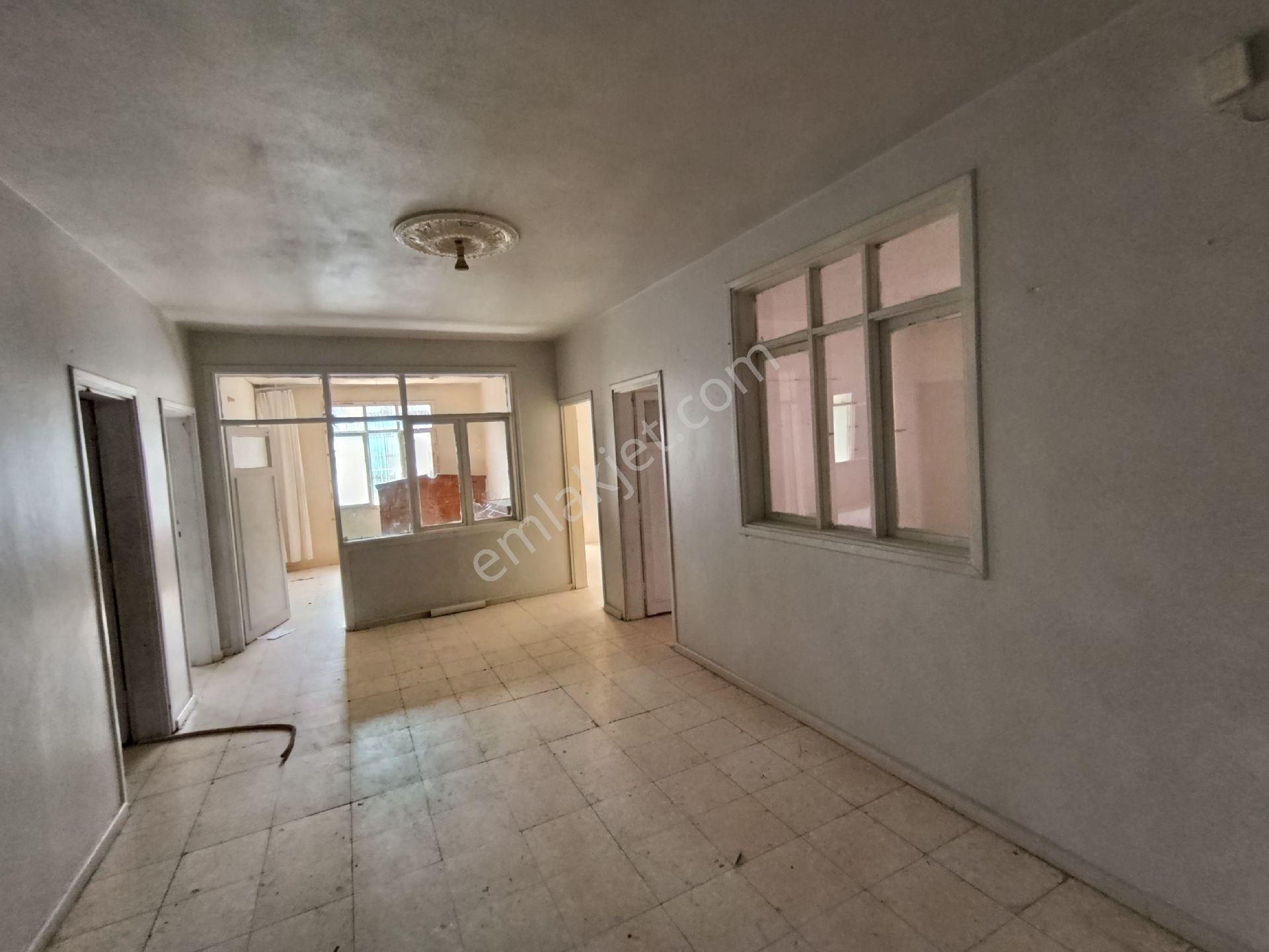 Yeşilyuva Mah.çarşıya Yürüme Mesafesinde Köşe Başı3+1 /170 M² Tapu'lu Müstakilkomple Satılık - Görsel 15