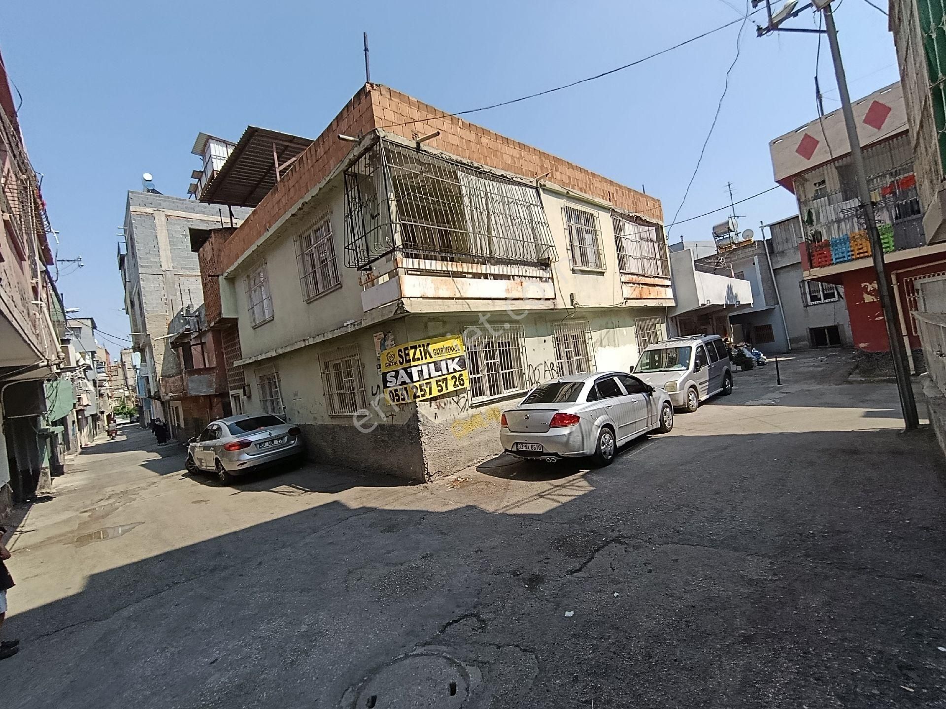 Yeşilyuva Mah.çarşıya Yürüme Mesafesinde Köşe Başı3+1 /170 M² Tapu'lu Müstakilkomple Satılık - Görsel 3