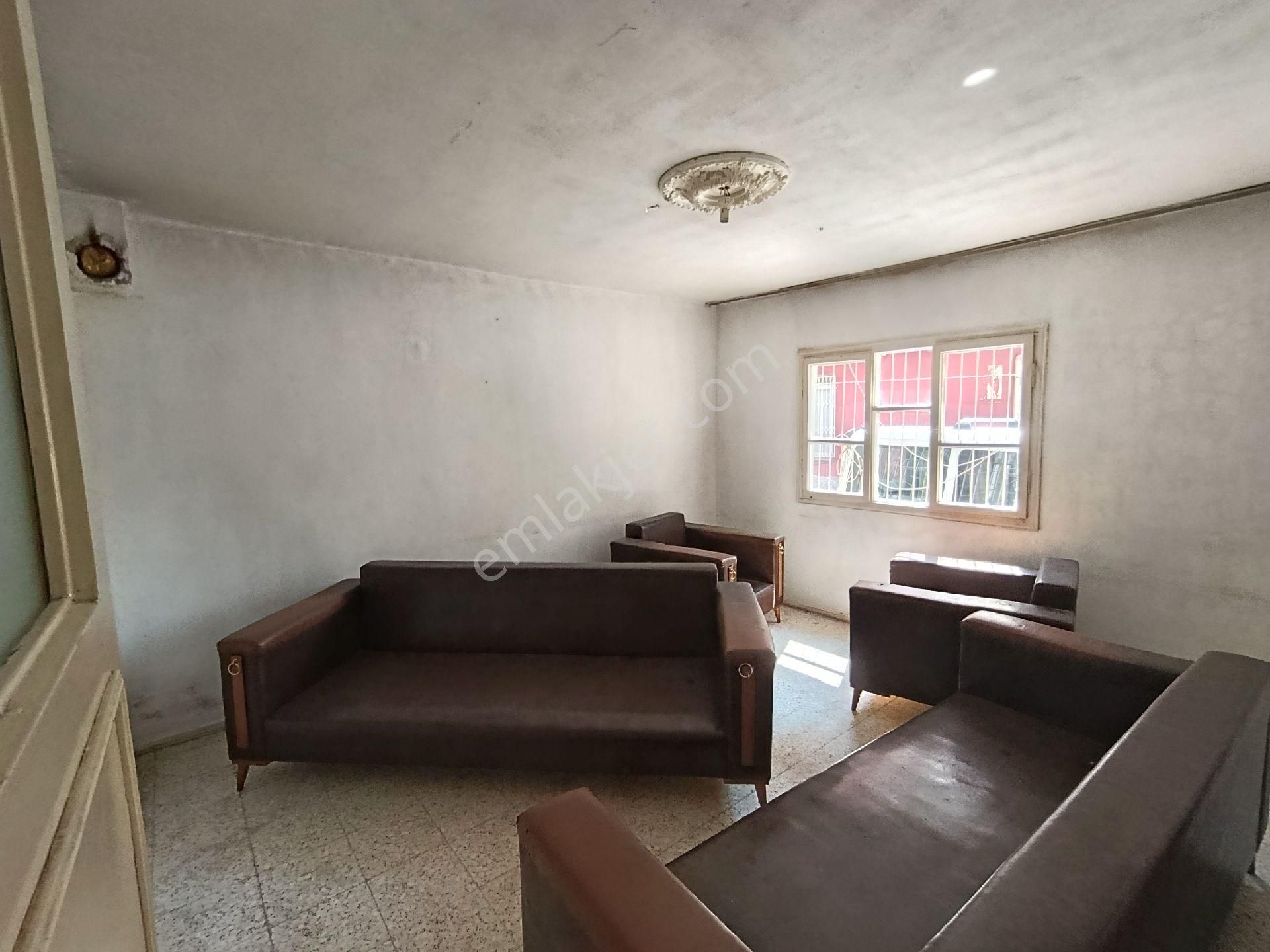 Yeşilyuva Mah.çarşıya Yürüme Mesafesinde Köşe Başı3+1 /170 M² Tapu'lu Müstakilkomple Satılık - Görsel 7