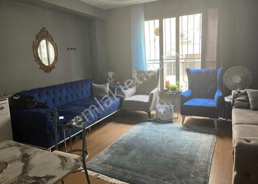 İzmir Park Yakını Avm 1+1yeni Bina