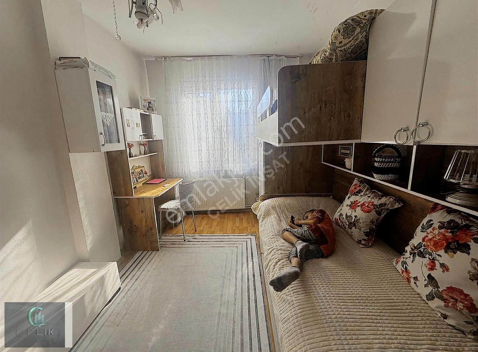 G.o.p Karadeniz Mah Çelik Emlaktan Satılık Ara Kat Daire - Görsel 3