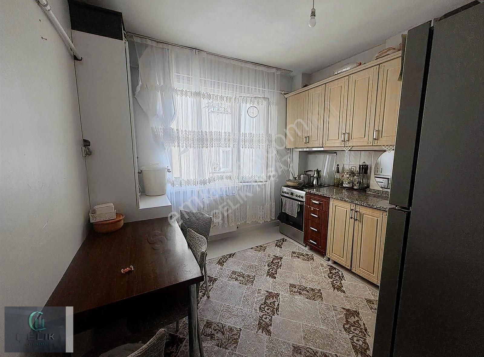 G.o.p Karadeniz Mah Çelik Emlaktan Satılık Ara Kat Daire - Görsel 4