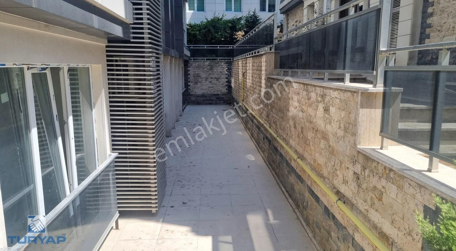 19mayıs Mahallesi Fulmoon Sitesinde Kiralık 2+1 Bahçe Katı Daire