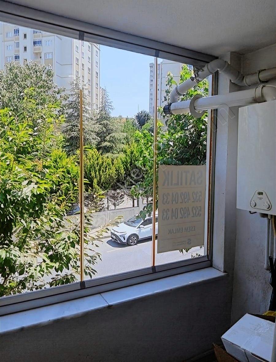 Esem Emlaktan Halkalı Kavaklıda Cadde Üzeri Ara Kat İskanlı - Görsel 13