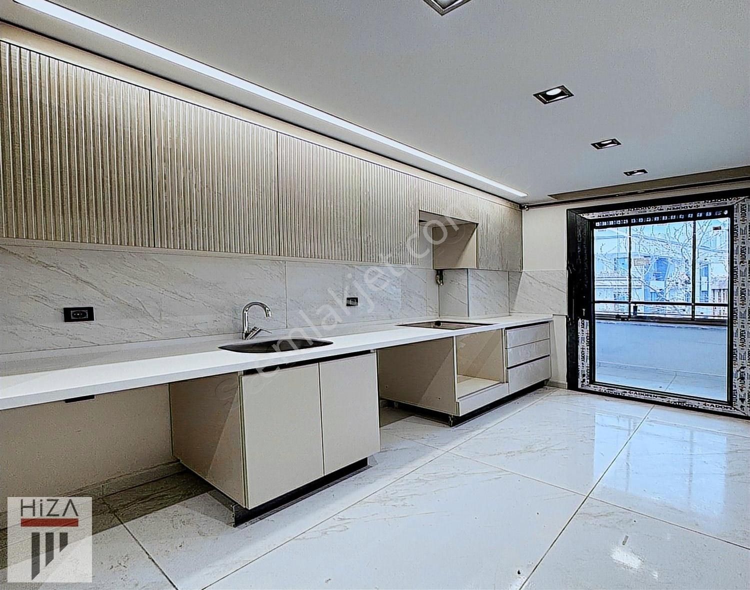 Meydana Yakın Cadde Üzeri 2+1 Oturuma Hazır Sıfır İnşaatta Daire - Görsel 5