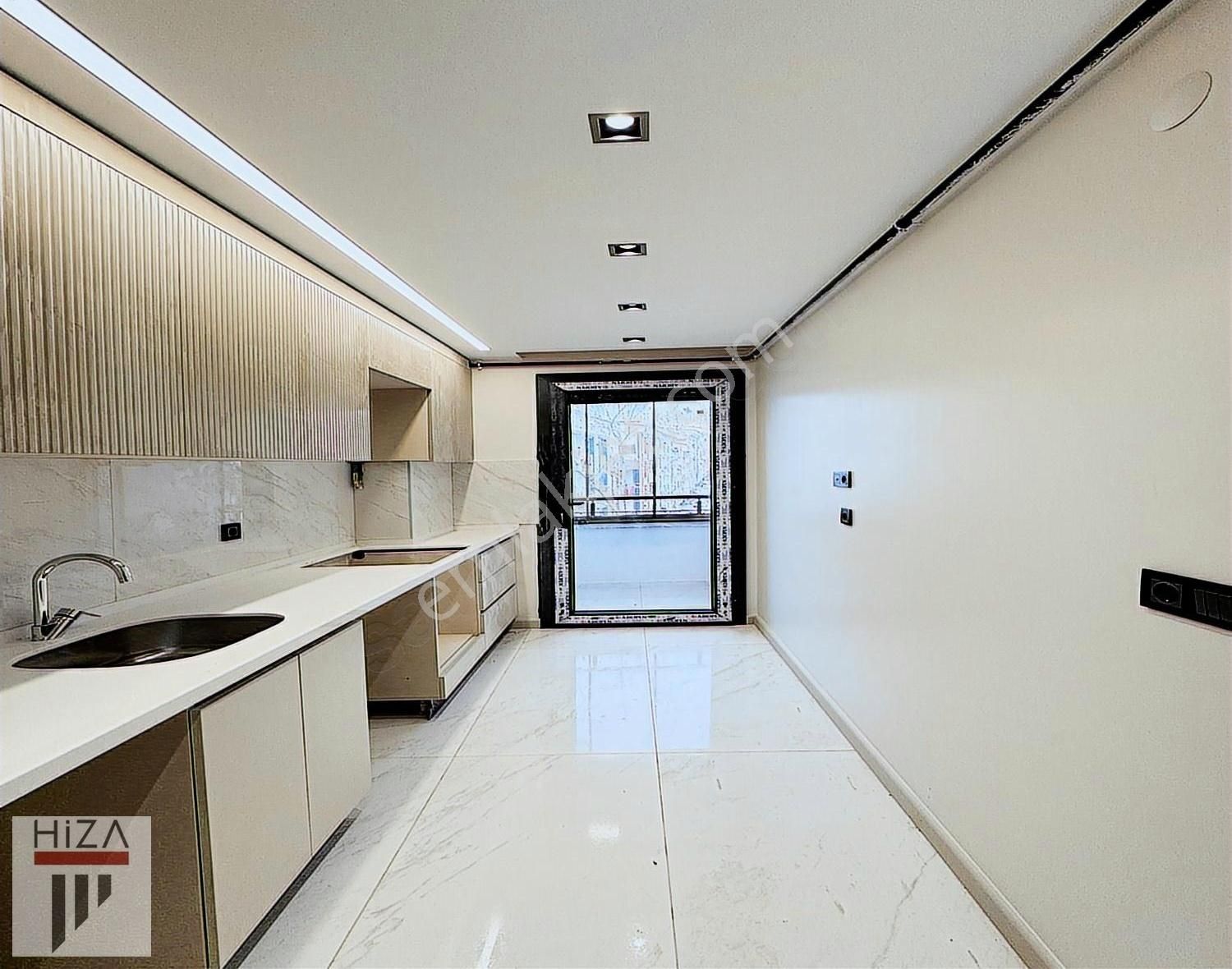 Meydana Yakın Cadde Üzeri 2+1 Oturuma Hazır Sıfır İnşaatta Daire - Görsel 12