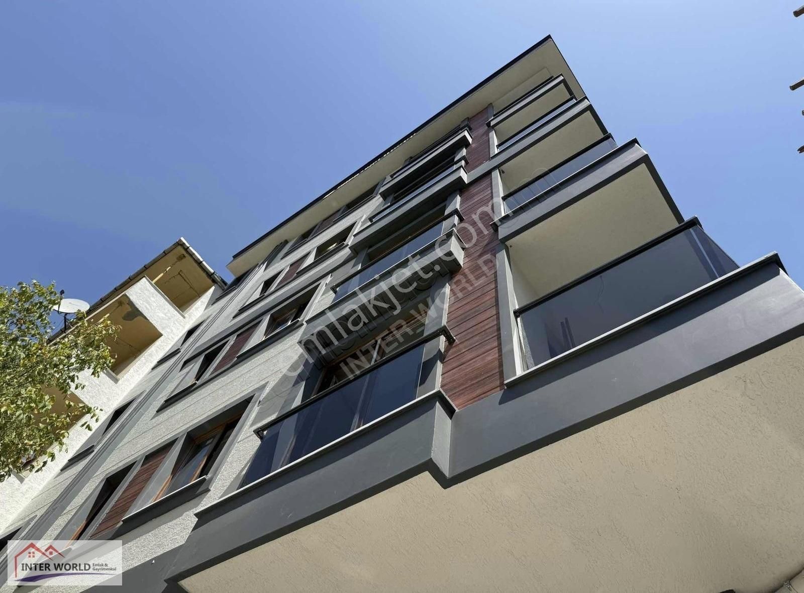 Metro Yakını Ön Cephe 2+1 Sıfır Lüx Çift Balkon Satılık Daire***