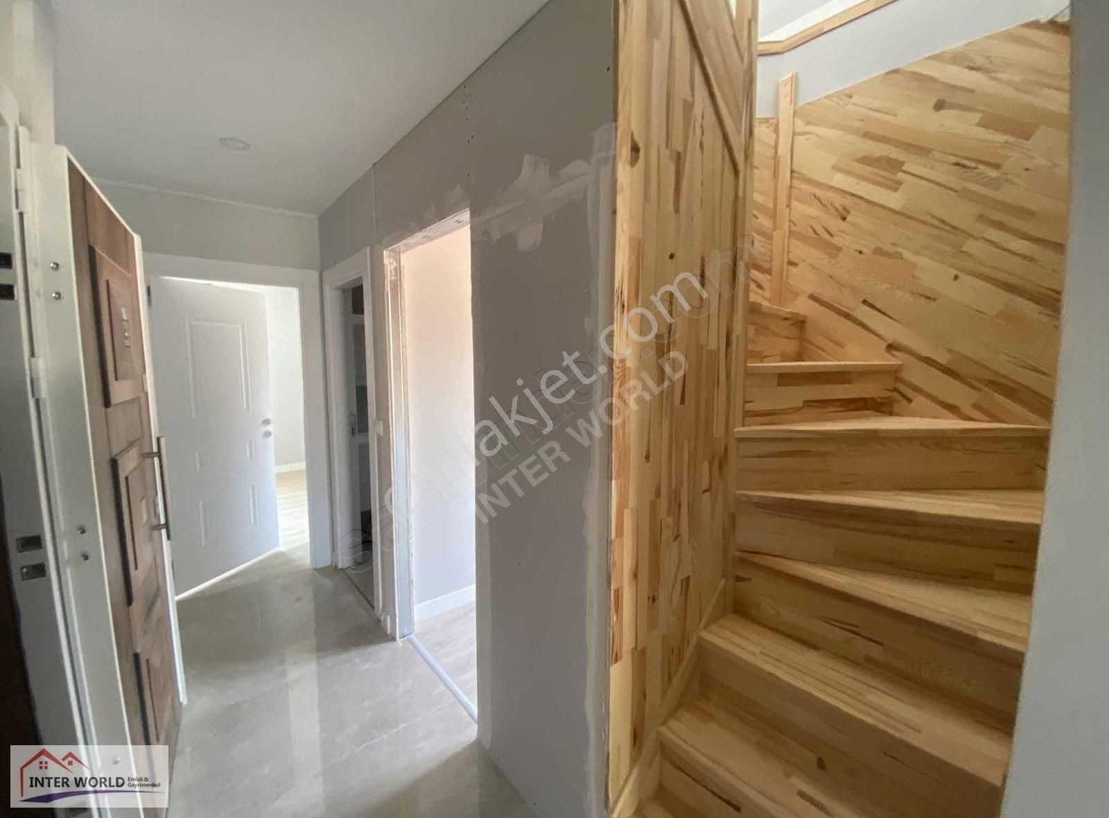 Ön Cephe 4+1 Sıfır Teraslı Ultra Lüx Metro 10dk Satılık Daire