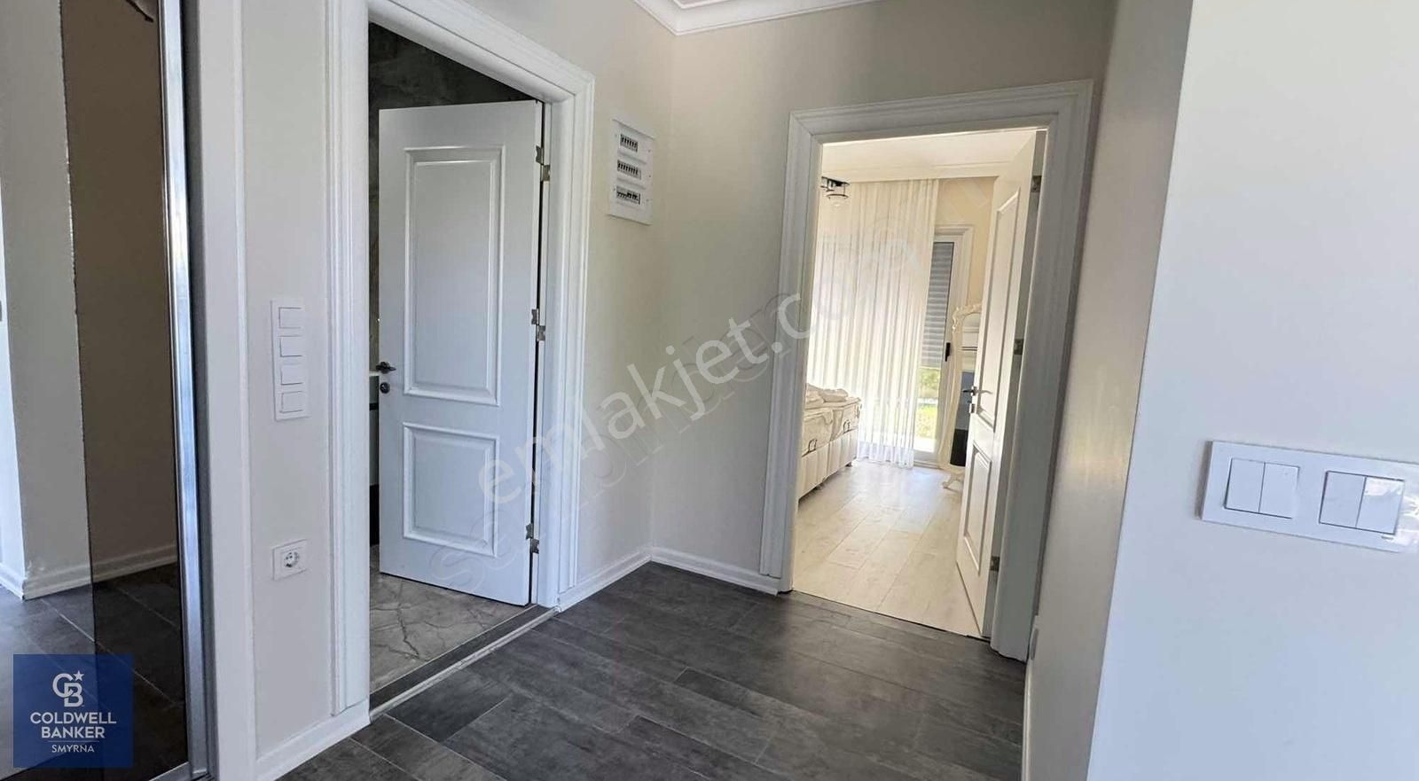 Çeşme Fenerburnunda Satılık Deniz Manzaralı Lüks Villa - Görsel 11