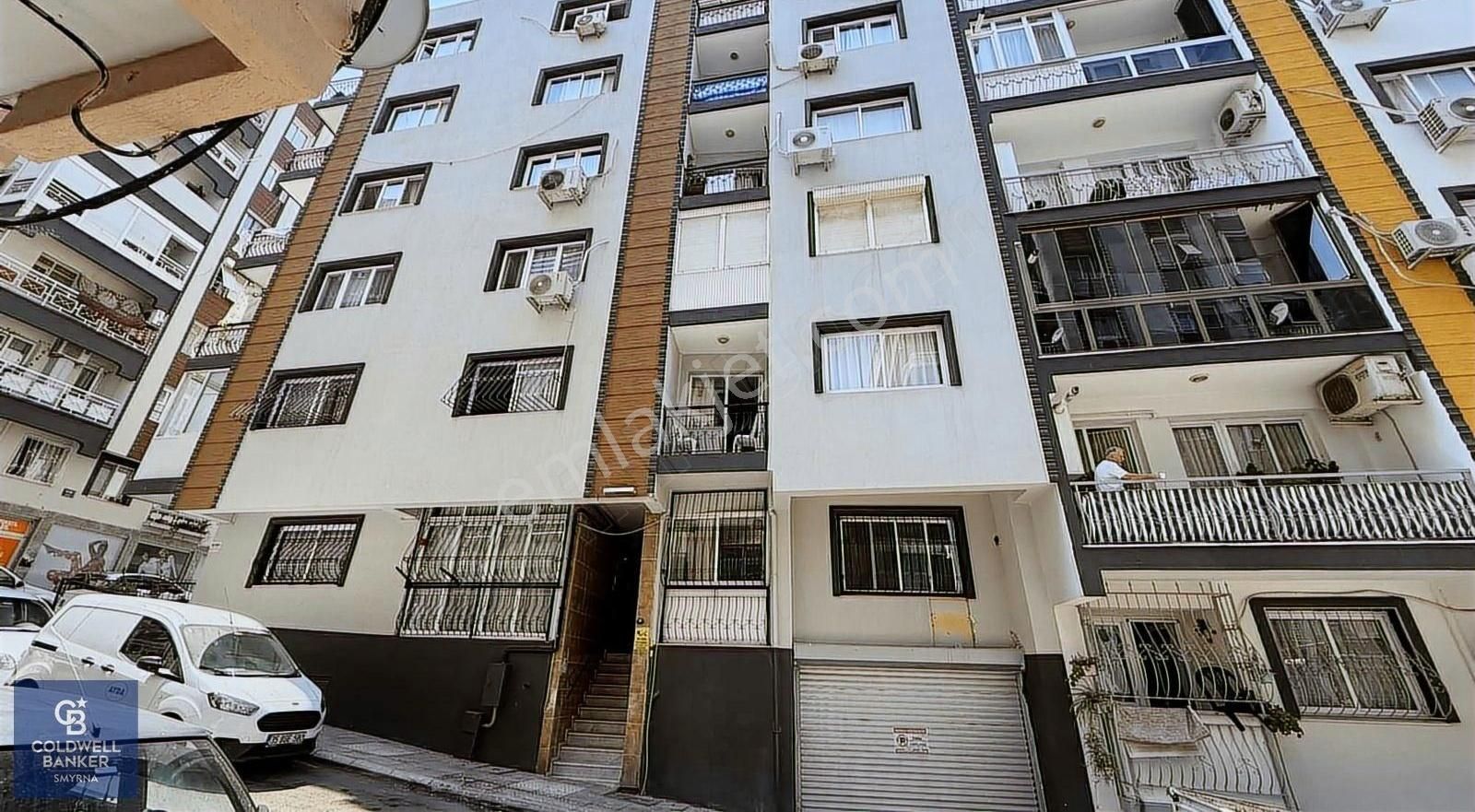 Zaim Ağa Caddesi'nde 2+1 Kiralık Daire
