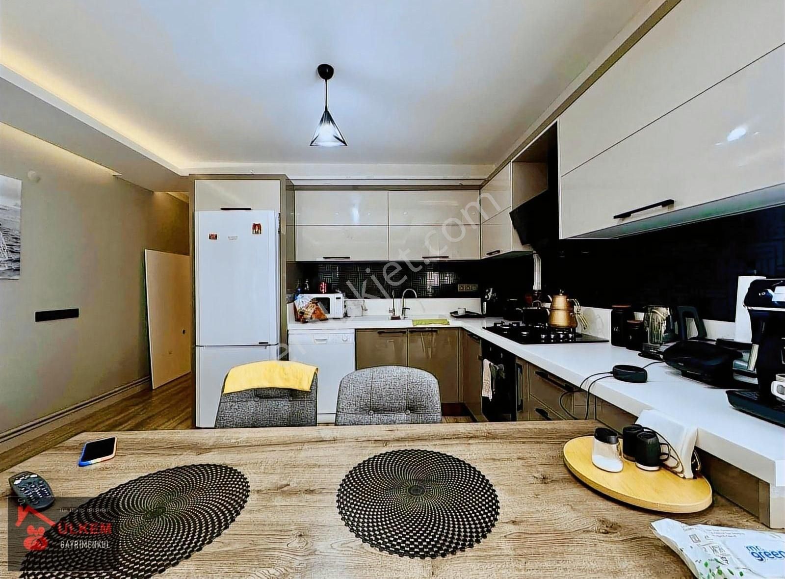 Kuşadası 2+1 105 M2 3 Banyo Wc Sosyal Tesisli Konsept Daire - Görsel 10