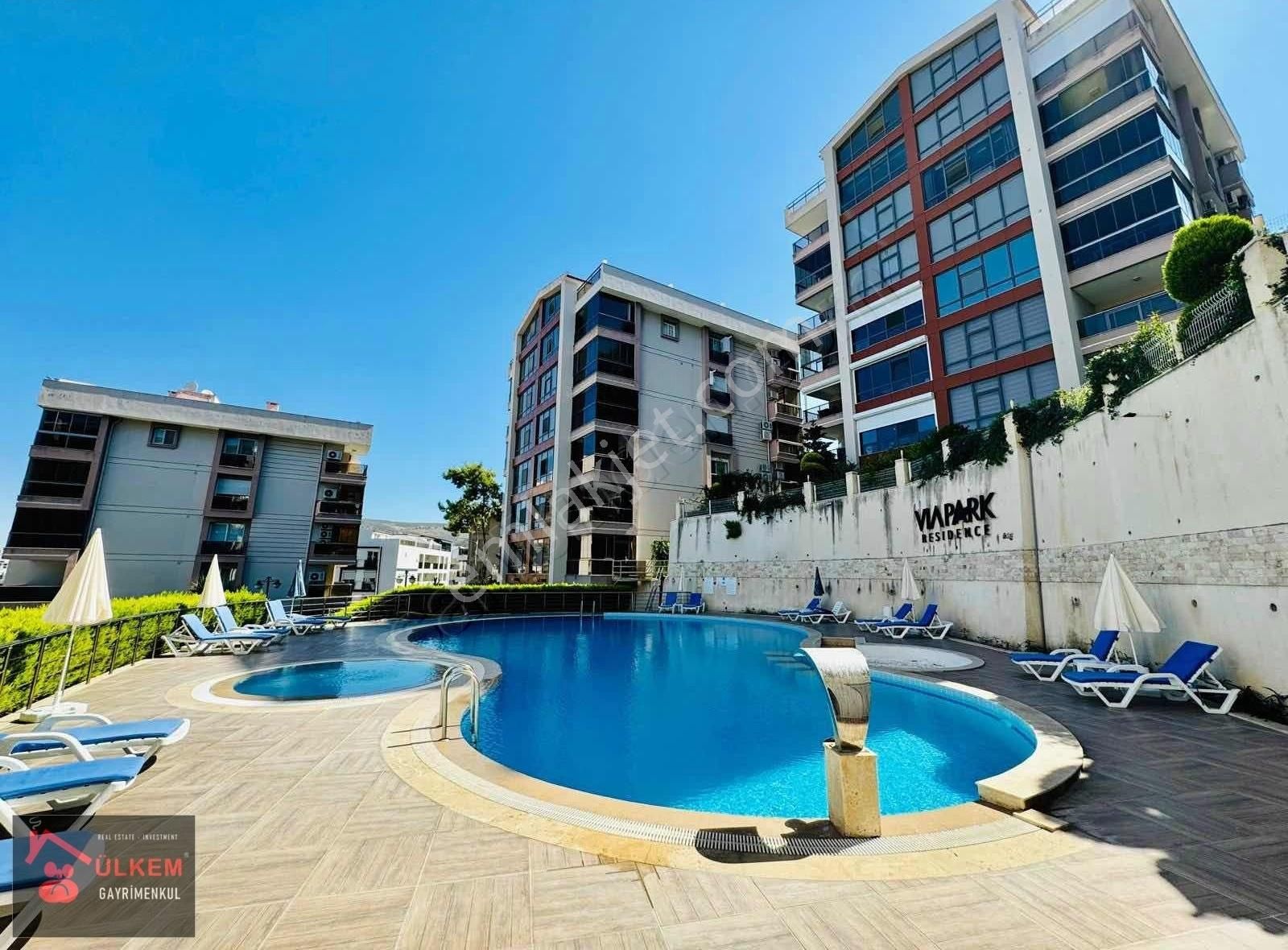 Kuşadası Satılık 2 Daire 1 Dükkan Tek Tapu Lüks Site - Görsel 23