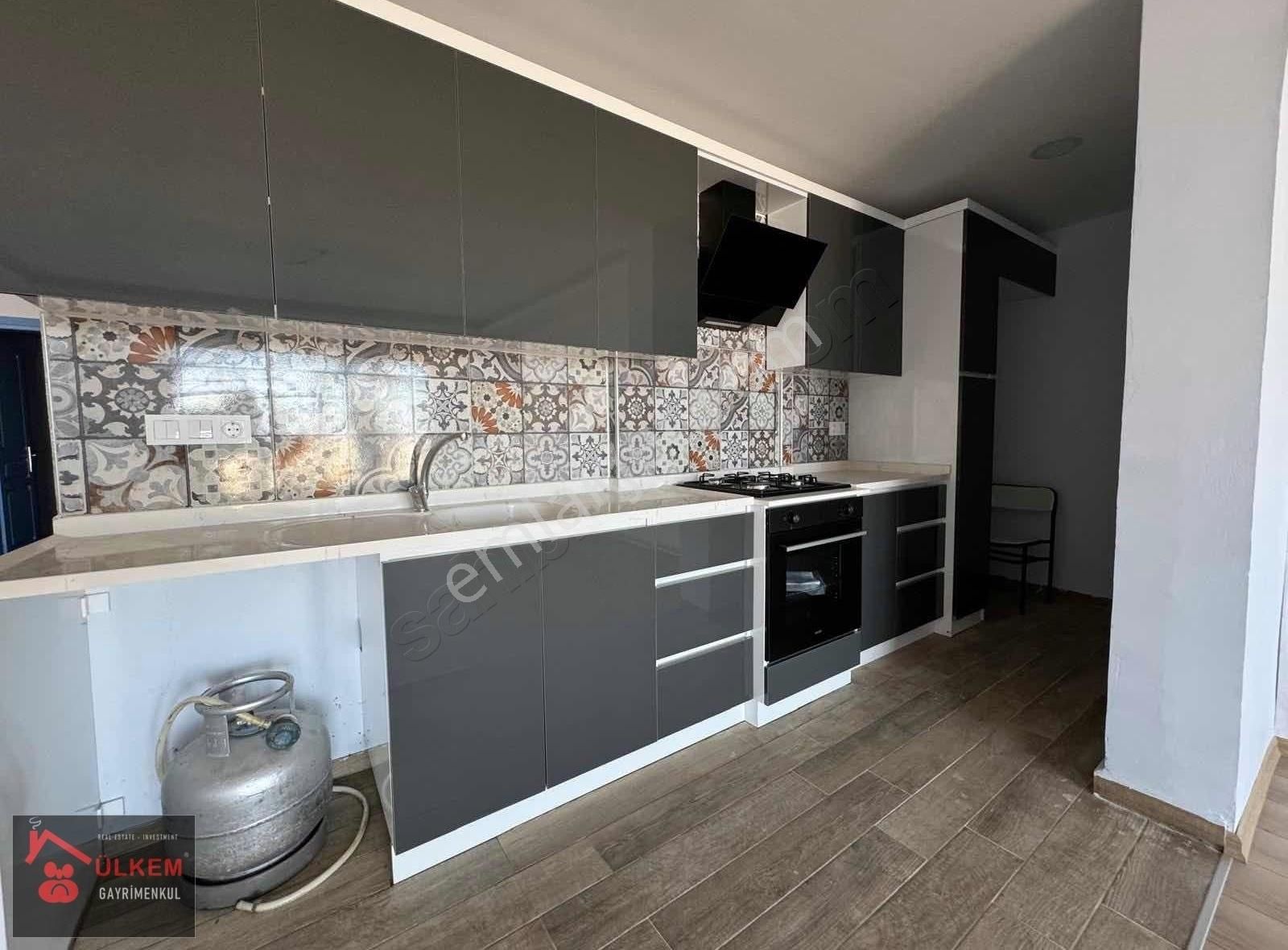 Kuşadası Satılık 2 Daire 1 Dükkan Tek Tapu Lüks Site - Görsel 22