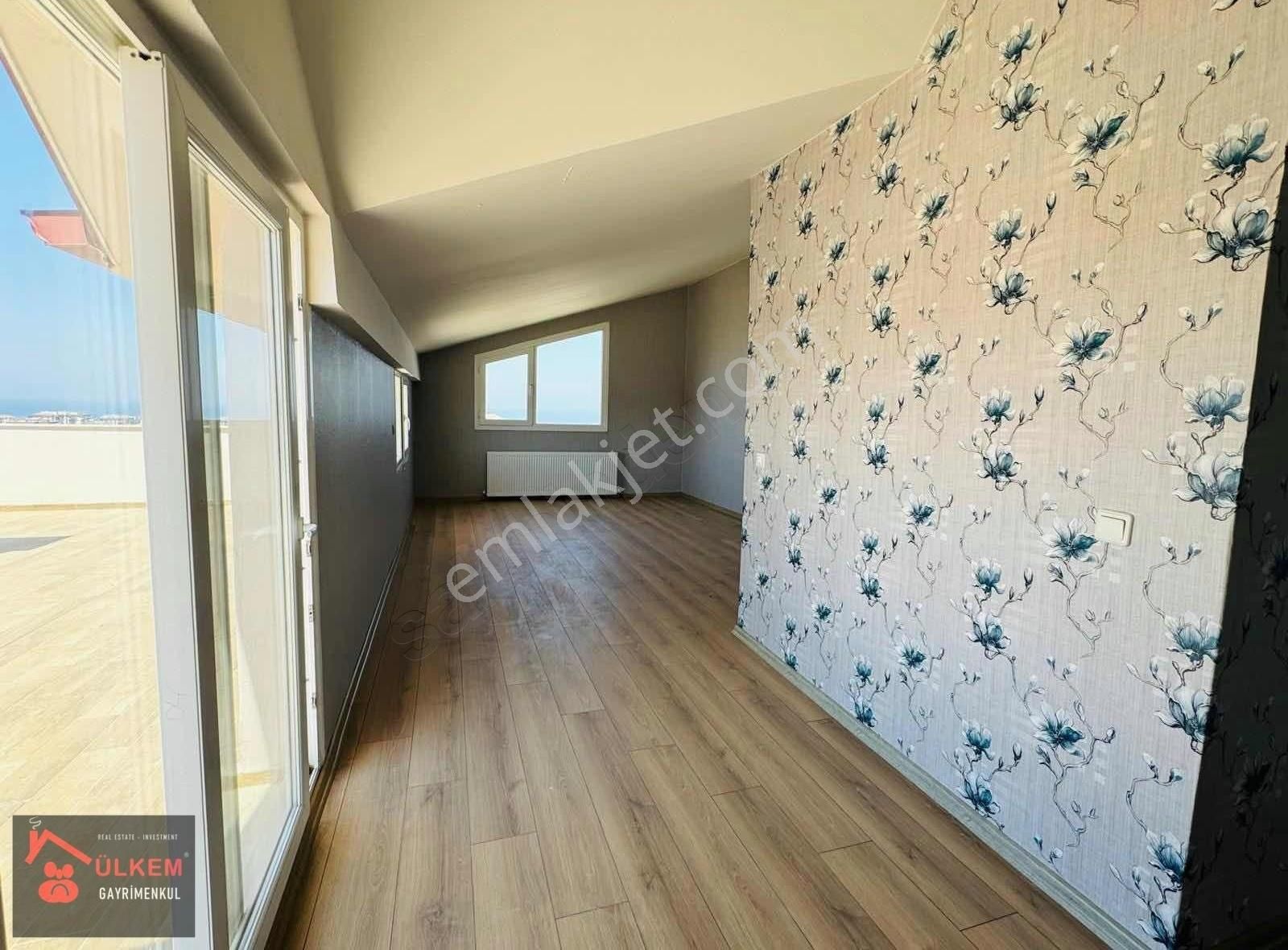 Kuşadası Satılık 2 Daire 1 Dükkan Tek Tapu Lüks Site - Görsel 27