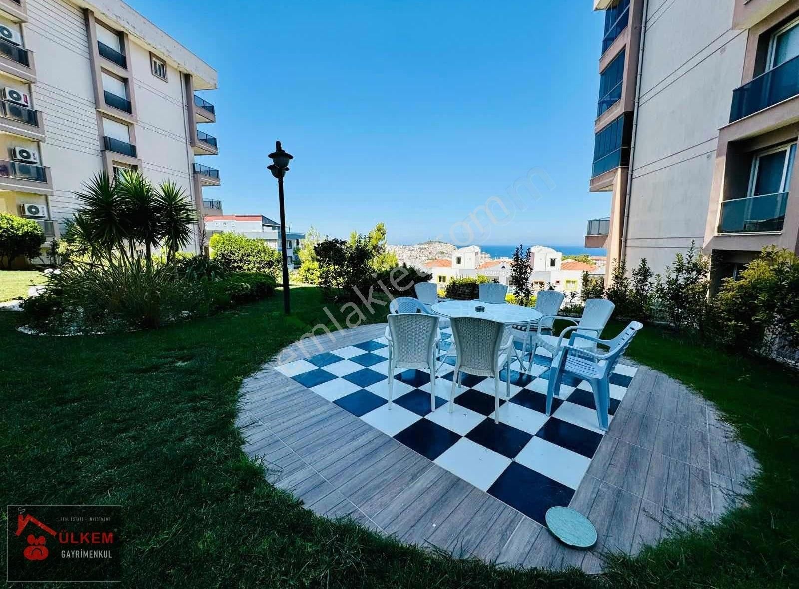 Kuşadası Satılık 2 Daire 1 Dükkan Tek Tapu Lüks Site - Görsel 13