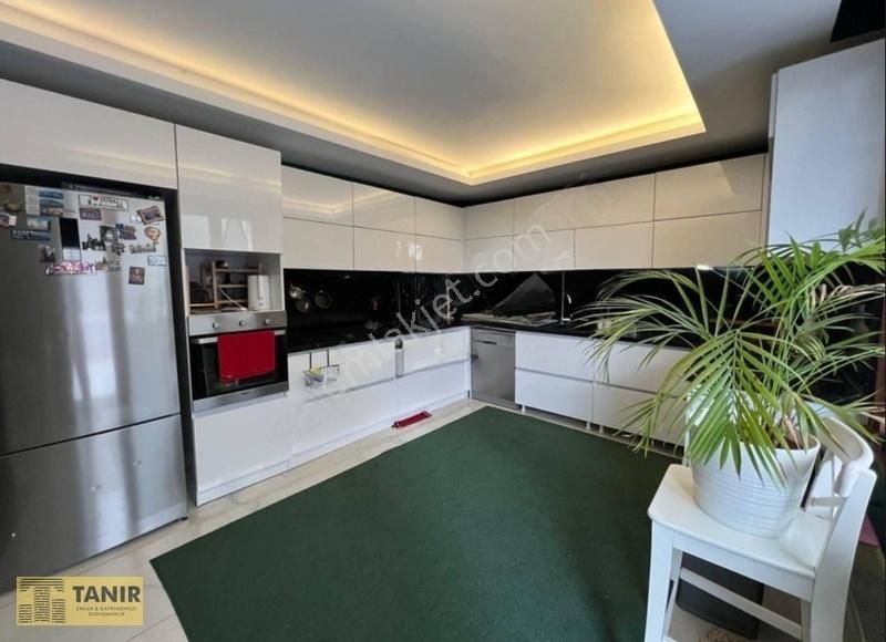 Sarıyer Madende Boğaz Manzaralı Müstakil Ultra Lüx 4 Katlı Villa