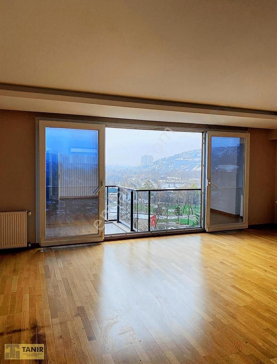 Bahçeşehir Sofa Kısa Katlı Sitede Kiralık 3+1 Daire - 174 M2