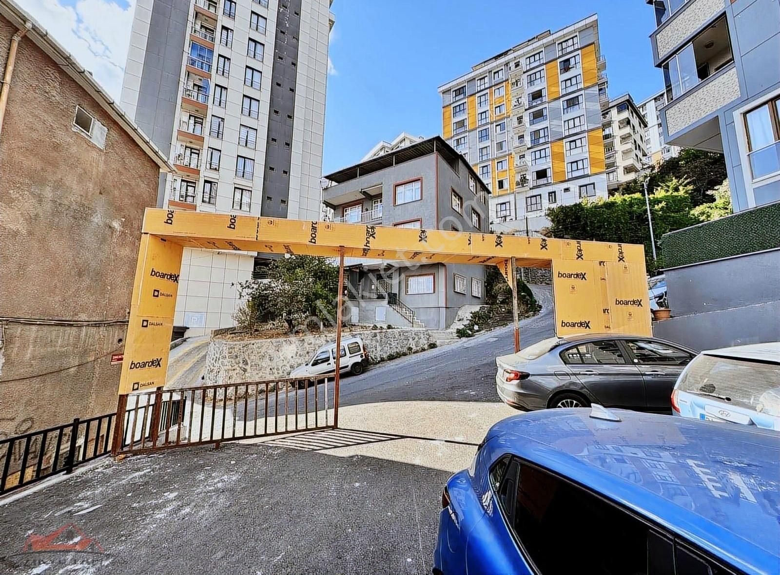 Eyüp Alibeyköy Metro 5 Dk Sıfır Site Boş 1.k 2+1 80m2 4.600.000t