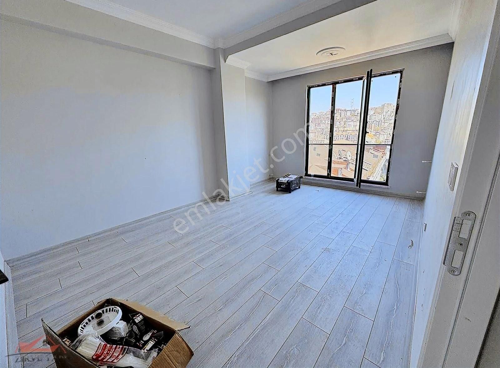 Acil Eyüp Alibeyköy 2.kat Sıfır Manzaralı 2+1 75m2 4.175.000tl